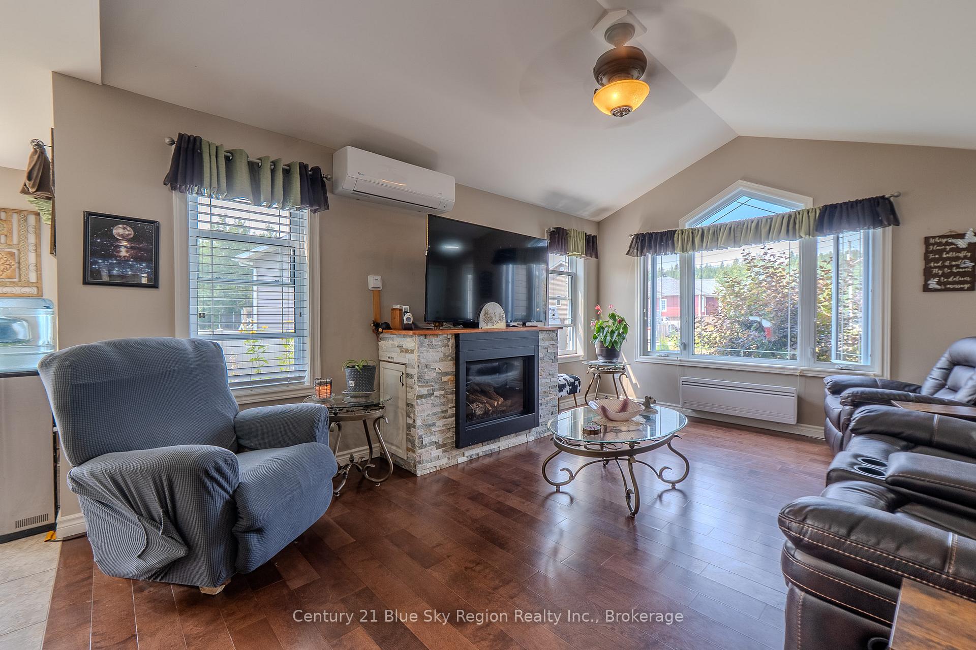 Photo 9 of 182 Birch Court, West Nipissing, Sturgeon Falls — HOMEH