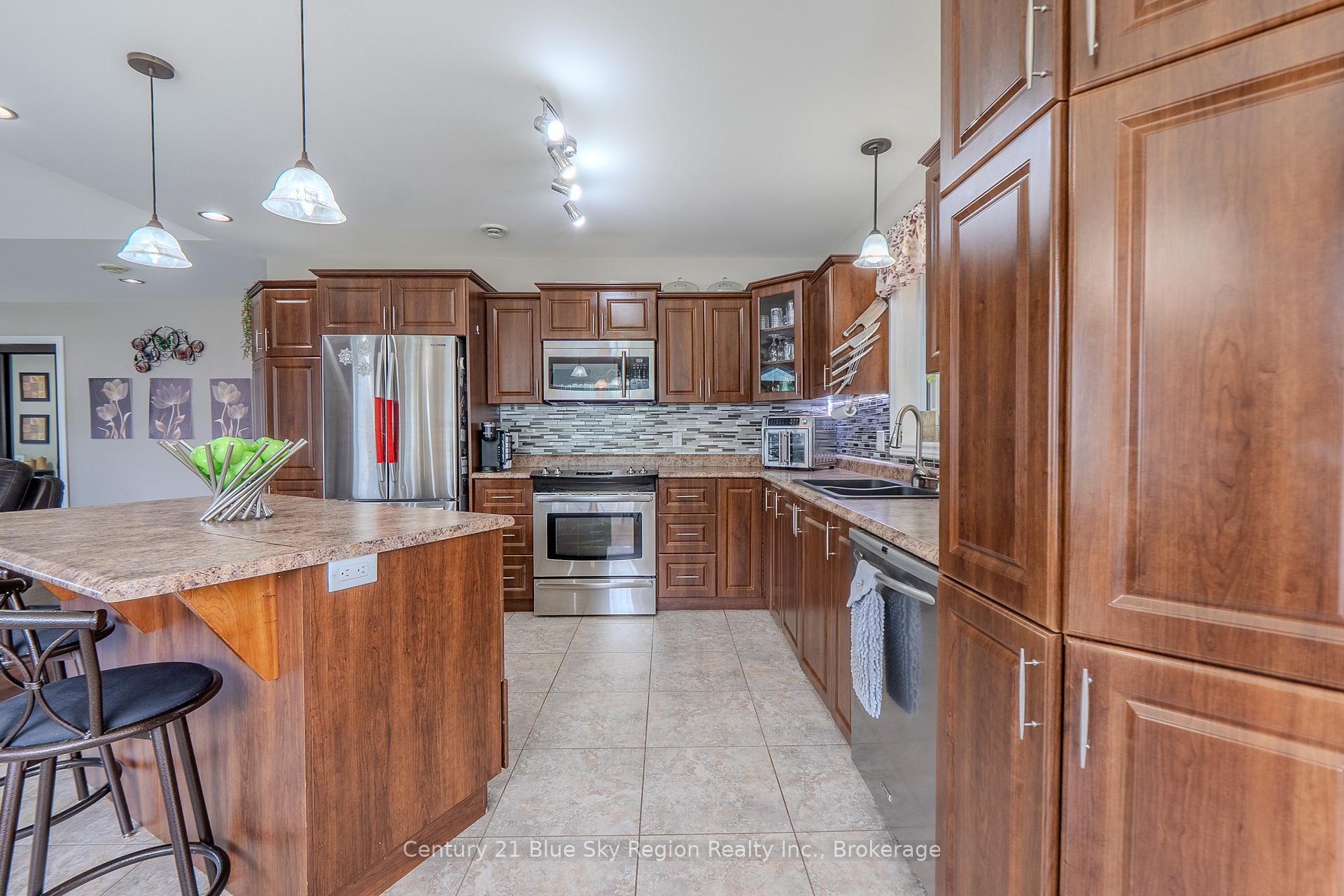 Photo 16 of 182 Birch Court, West Nipissing, Sturgeon Falls — HOMEH