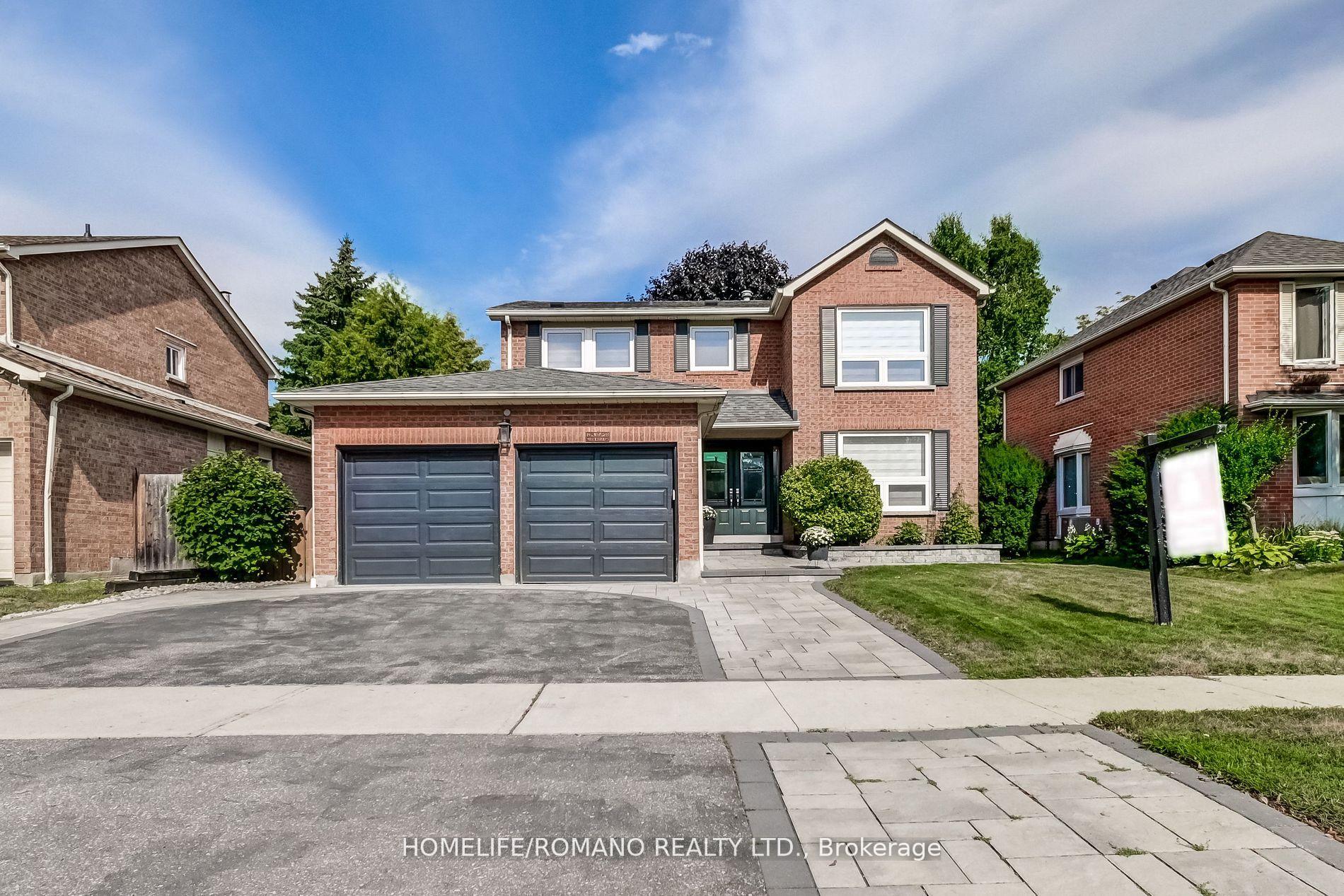 Photo 3 of 10 Glen Hill Drive, Whitby, Blue Grass Meadows — HOMEH