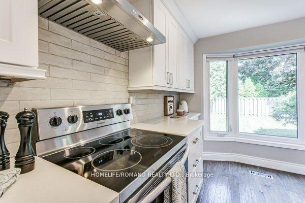 Photo 18 of 10 Glen Hill Drive, Whitby, Blue Grass Meadows — HOMEH