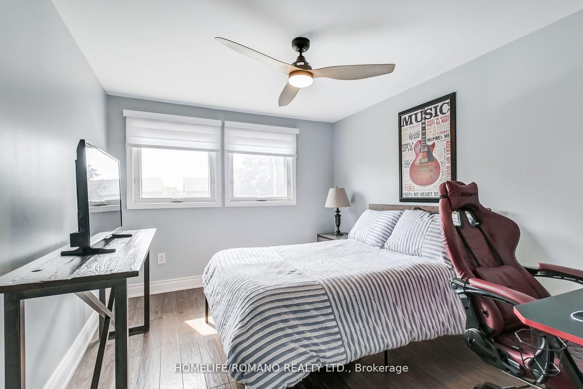 Photo 24 of 10 Glen Hill Drive, Whitby, Blue Grass Meadows — HOMEH