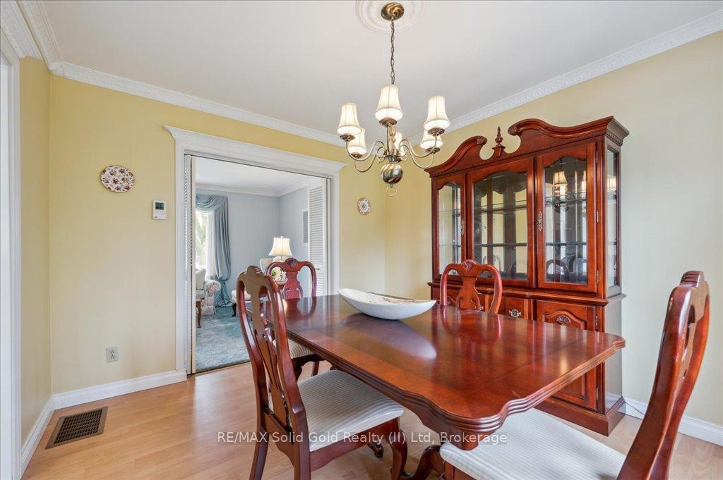 Photo 11 of 199 Bellehaven Drive, Waterloo — HOMEH