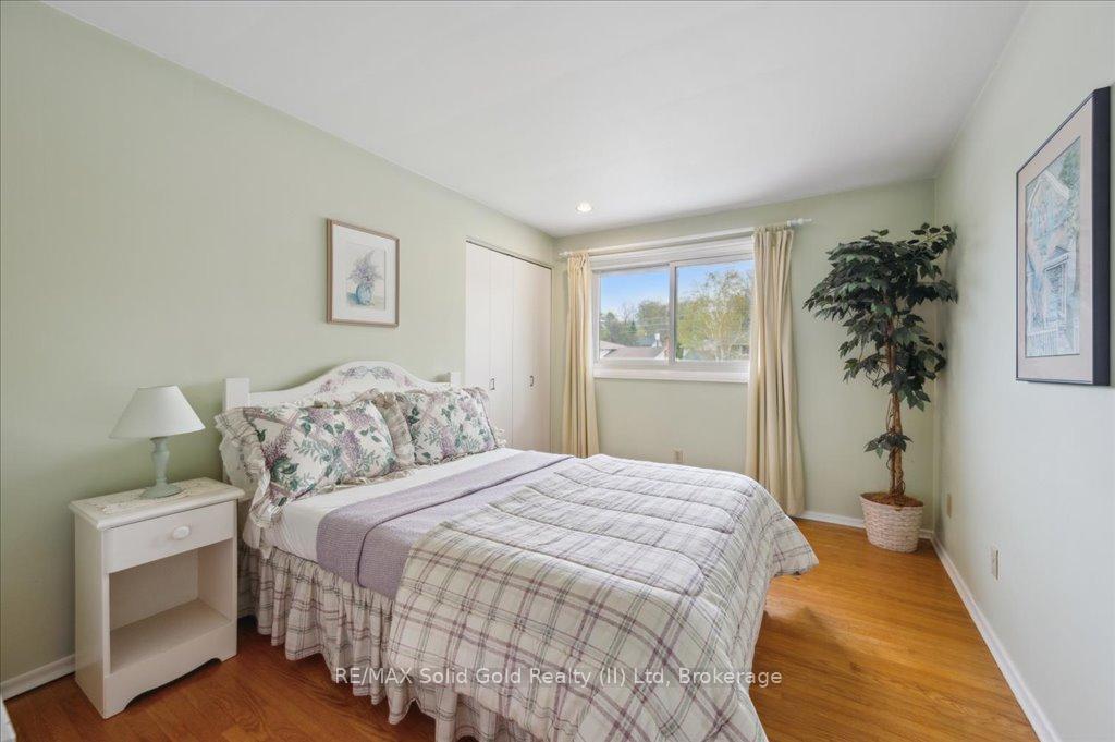 Photo 26 of 199 Bellehaven Drive, Waterloo — HOMEH