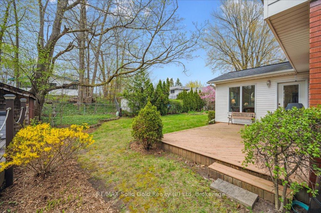 Photo 37 of 199 Bellehaven Drive, Waterloo — HOMEH