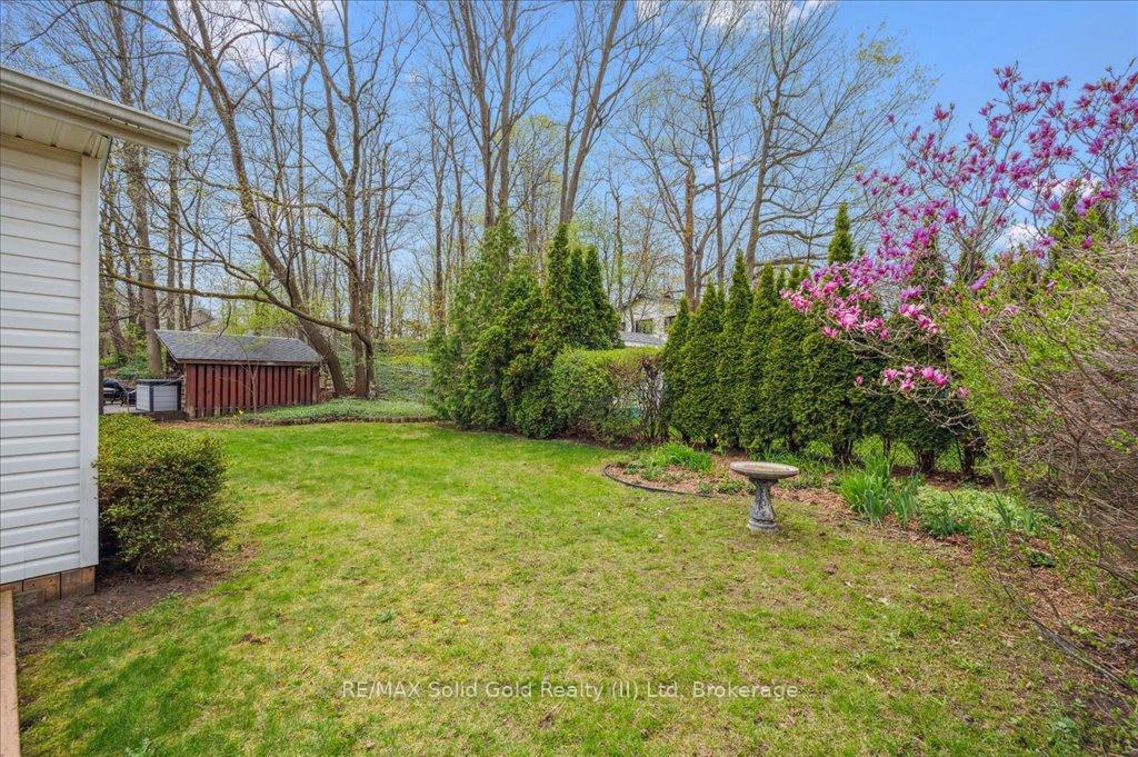 Photo 40 of 199 Bellehaven Drive, Waterloo — HOMEH