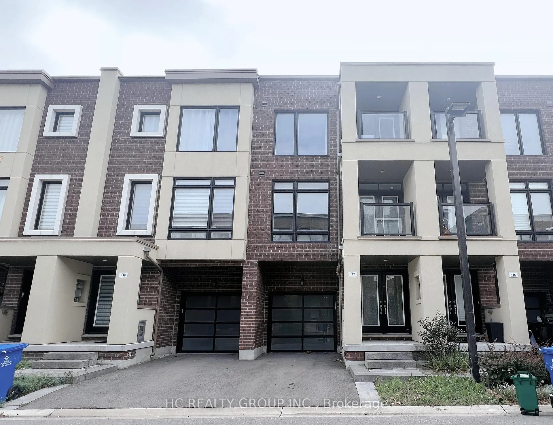 Front of 142 Moneypenny Place