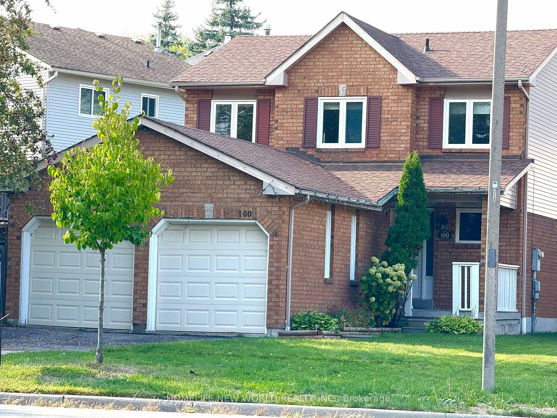 Photo 2 of 100 Bassett Boulevard, Whitby, Pringle Creek — HOMEH