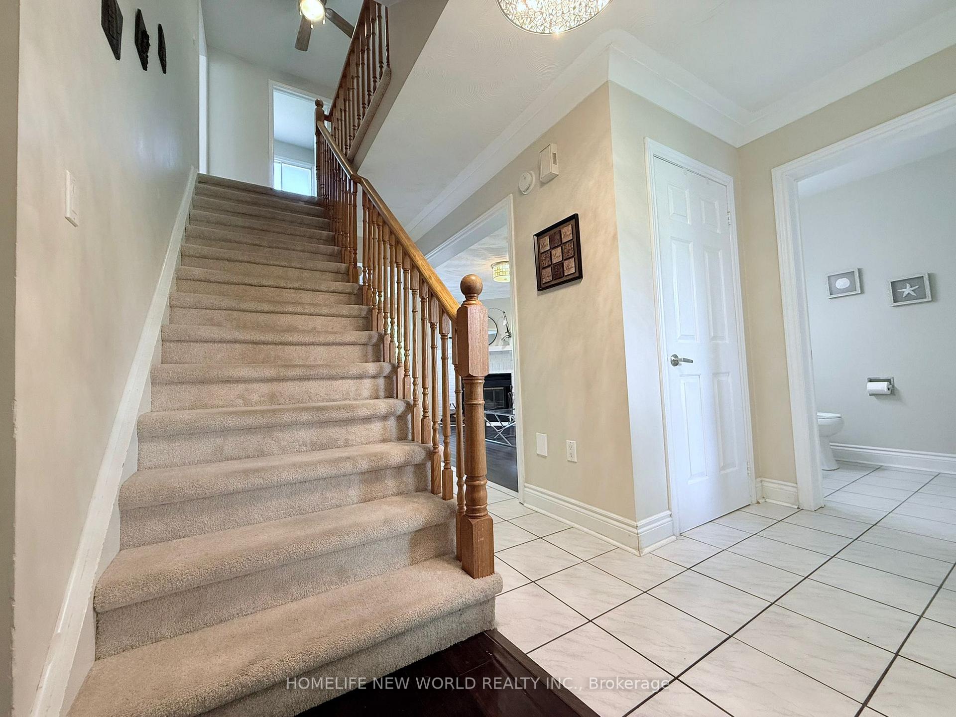 Photo 6 of 100 Bassett Boulevard, Whitby, Pringle Creek — HOMEH