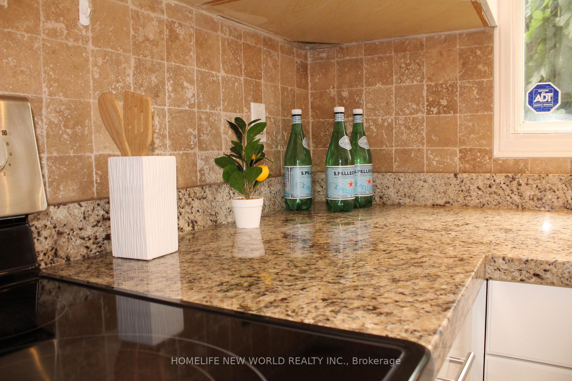 Photo 10 of 100 Bassett Boulevard, Whitby, Pringle Creek — HOMEH