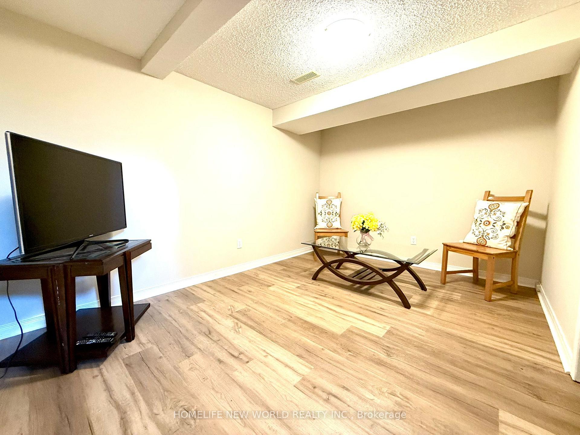 Photo 37 of 100 Bassett Boulevard, Whitby, Pringle Creek — HOMEH