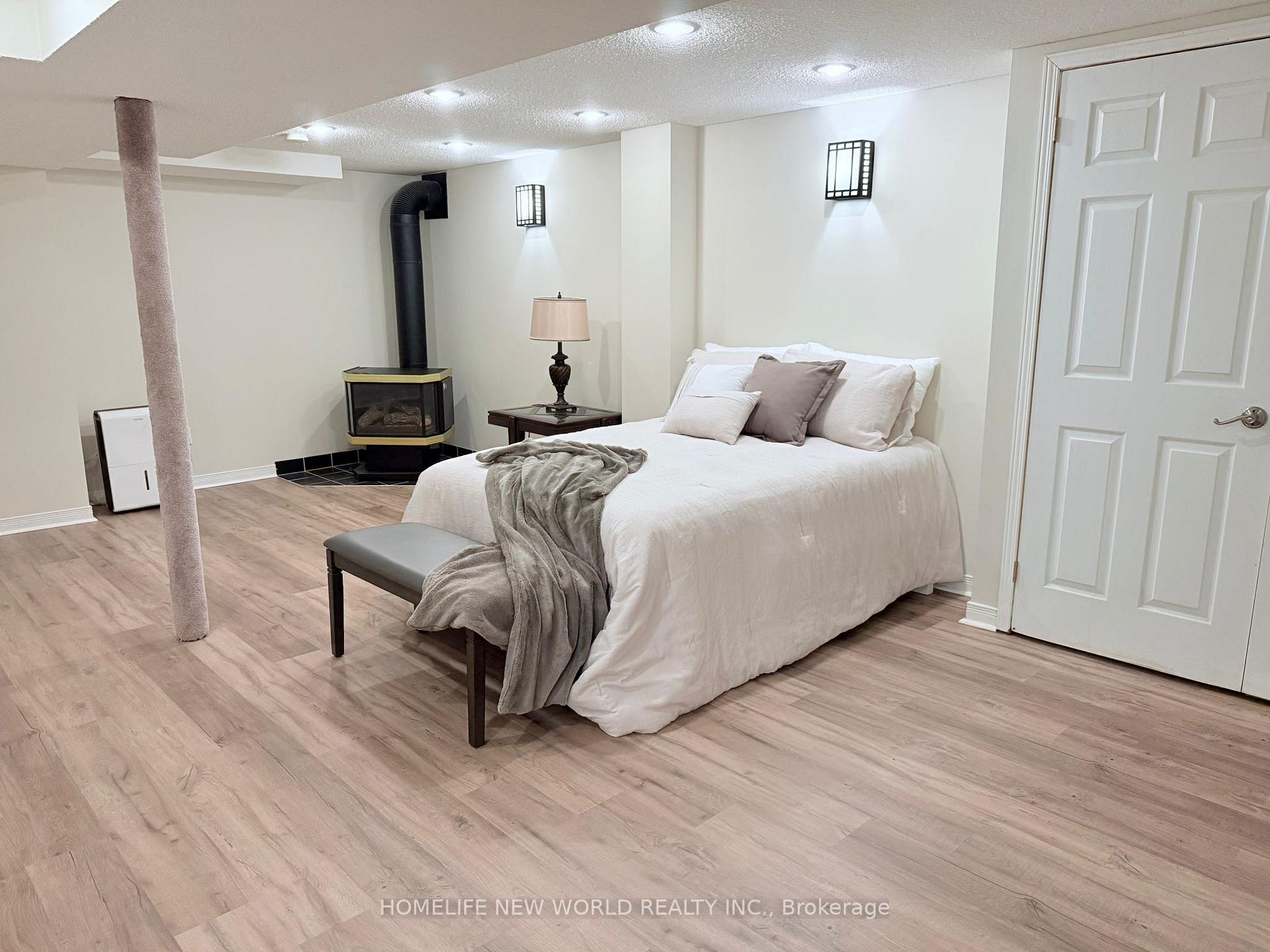 Photo 39 of 100 Bassett Boulevard, Whitby, Pringle Creek — HOMEH