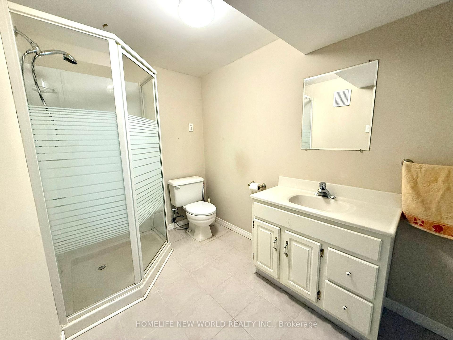 Photo 40 of 100 Bassett Boulevard, Whitby, Pringle Creek — HOMEH