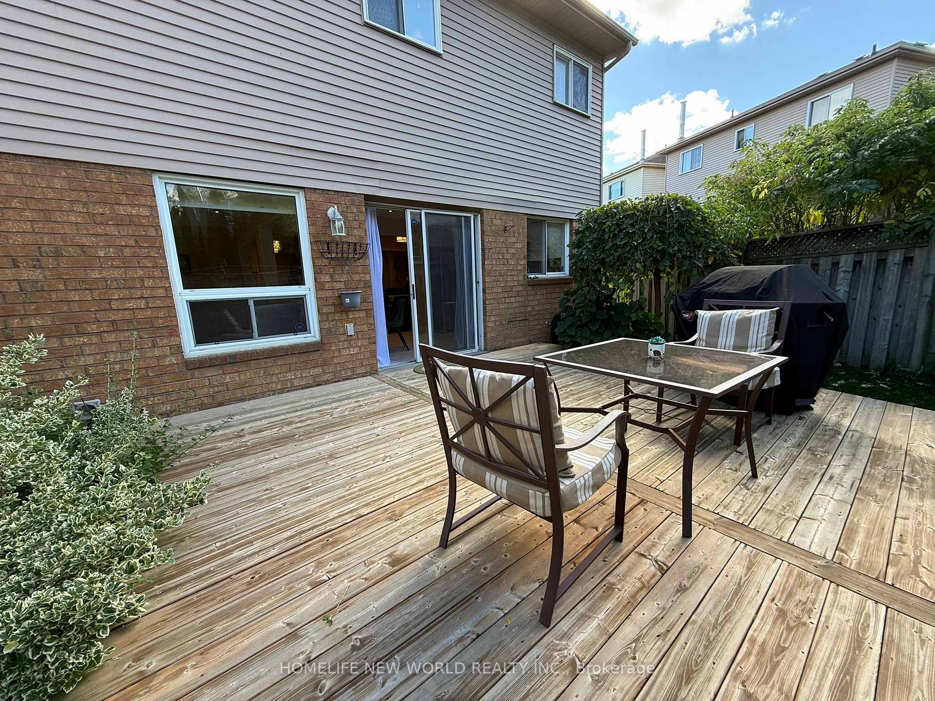 Photo 43 of 100 Bassett Boulevard, Whitby, Pringle Creek — HOMEH