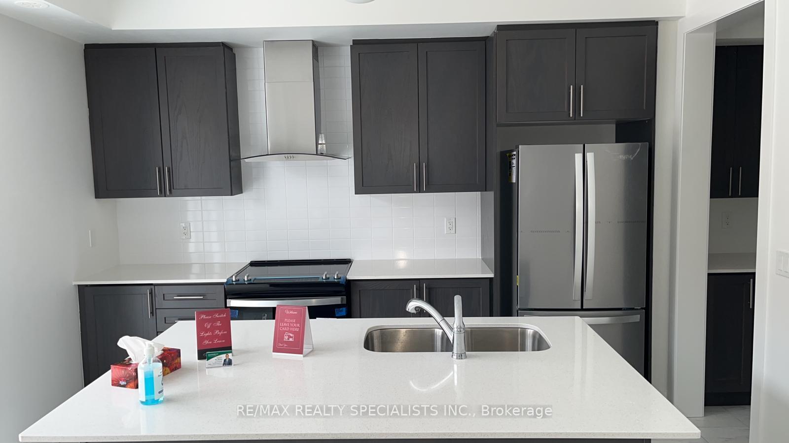 Photo 5 of 73 Dorian Drive, Whitby, Williamsburg — HOMEH