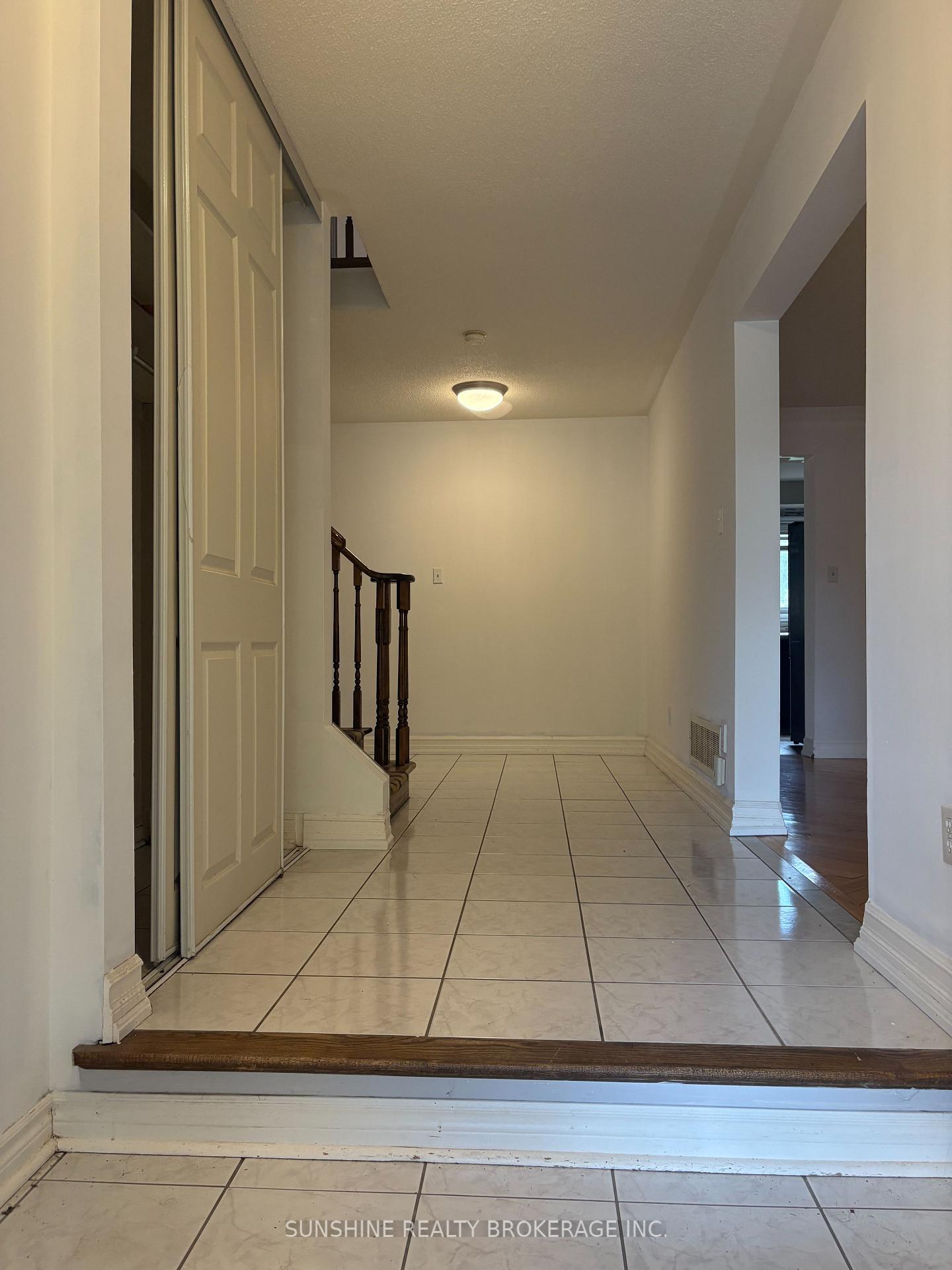 Photo 18 of 45 Eric Clarke Drive, Whitby, Rolling Acres — HOMEH