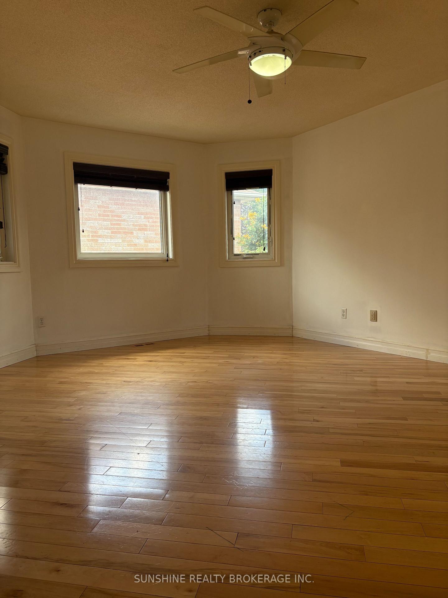 Photo 9 of 45 Eric Clarke Drive, Whitby, Rolling Acres — HOMEH