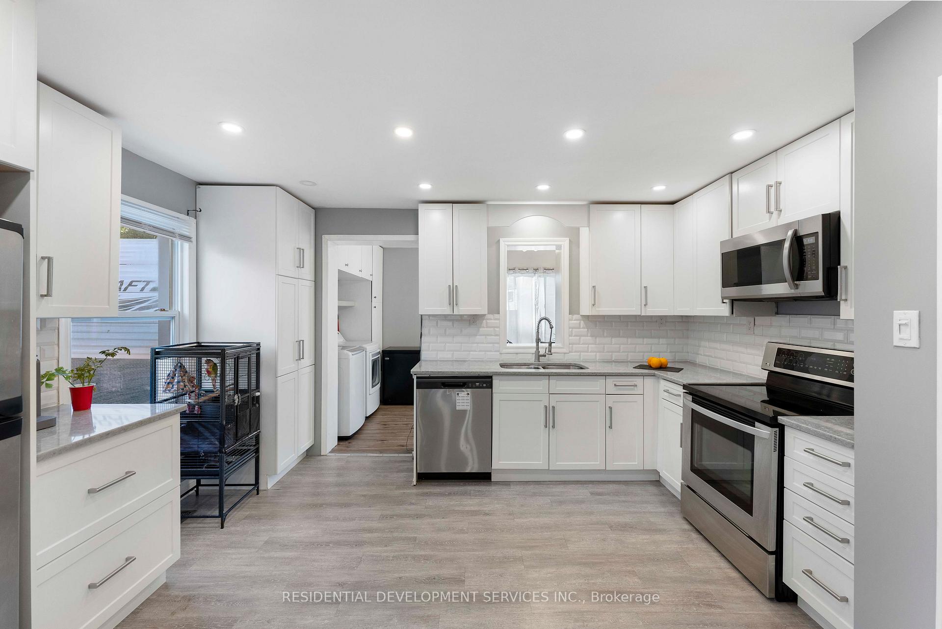 Photo 9 of 4 Nelson Avenue, Ajax, Central — HOMEH