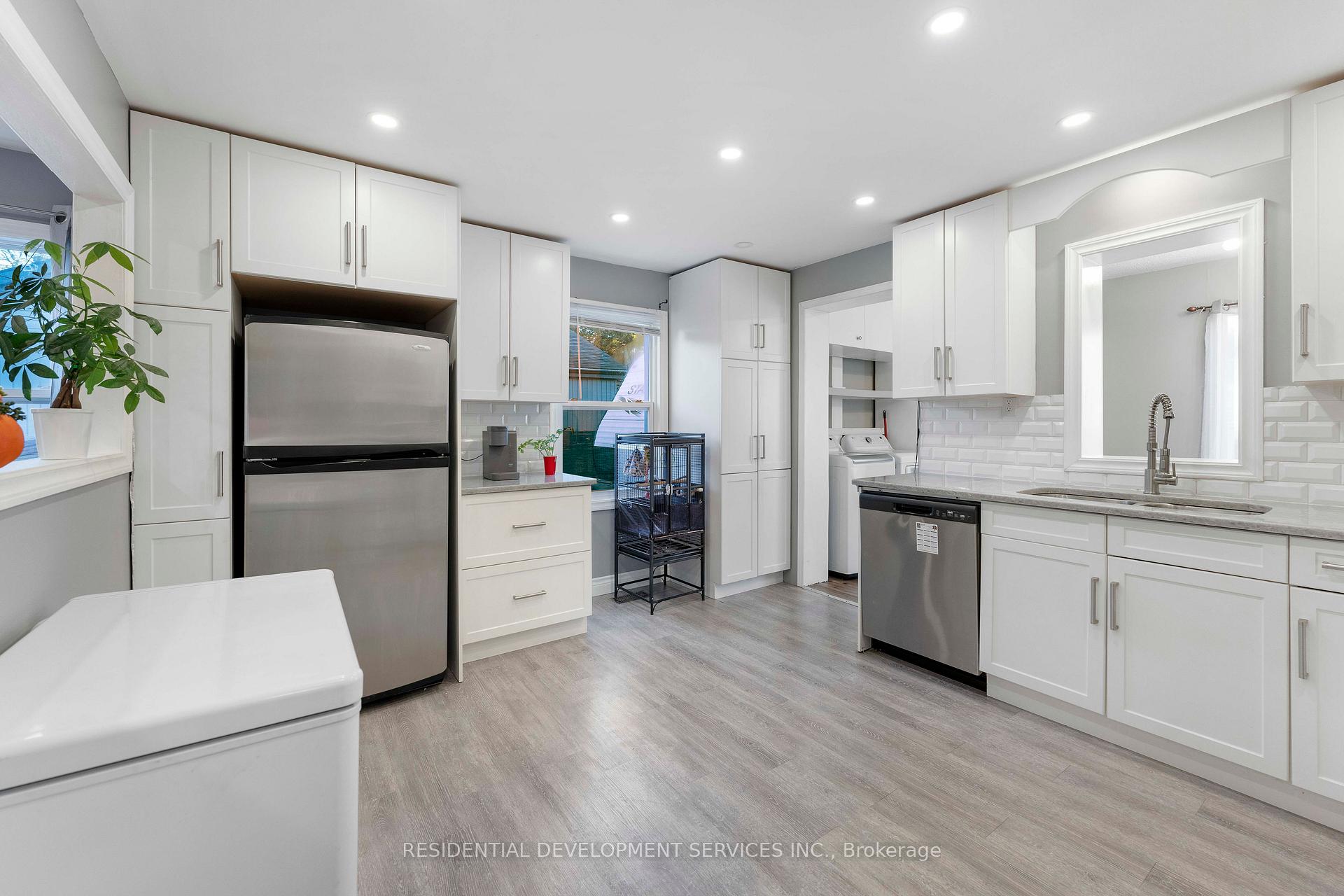 Photo 10 of 4 Nelson Avenue, Ajax, Central — HOMEH