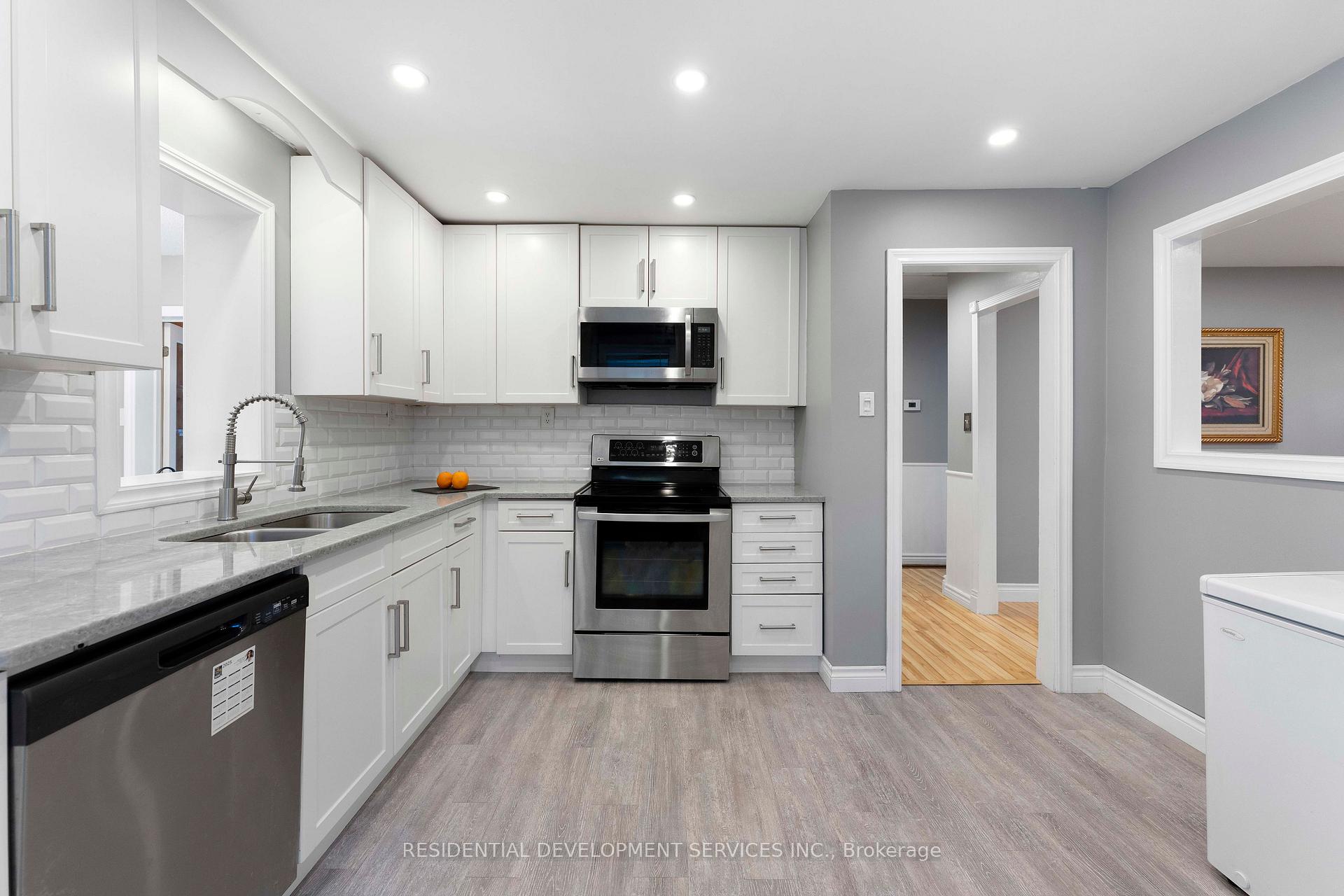 Photo 15 of 4 Nelson Avenue, Ajax, Central — HOMEH