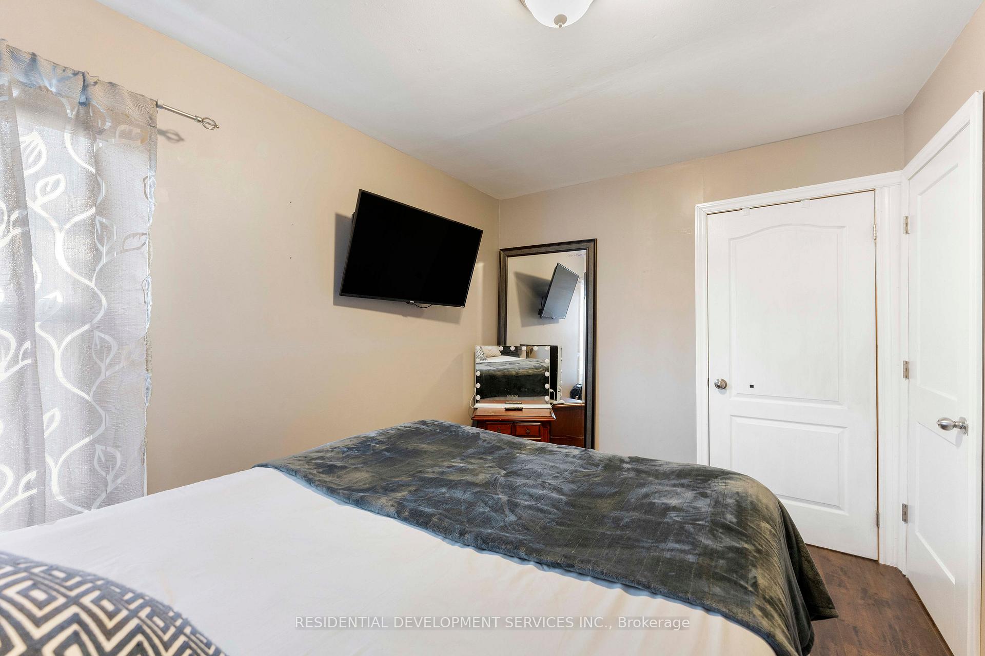Photo 24 of 4 Nelson Avenue, Ajax, Central — HOMEH