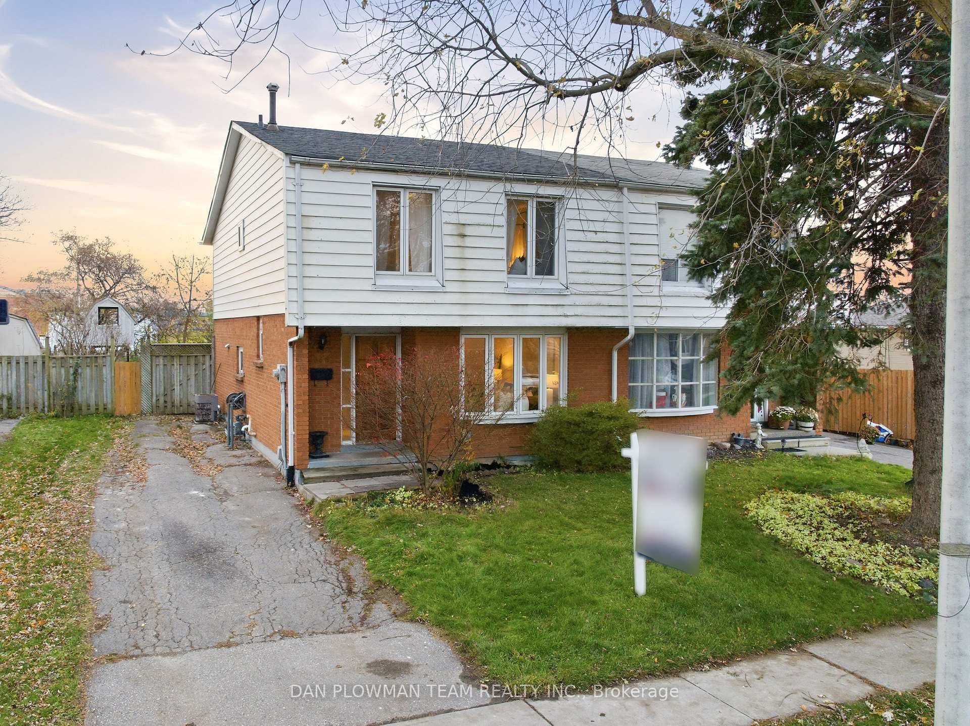 Photo 1 of 366 Rosedale Drive, Whitby, Downtown Whitby — HOMEH