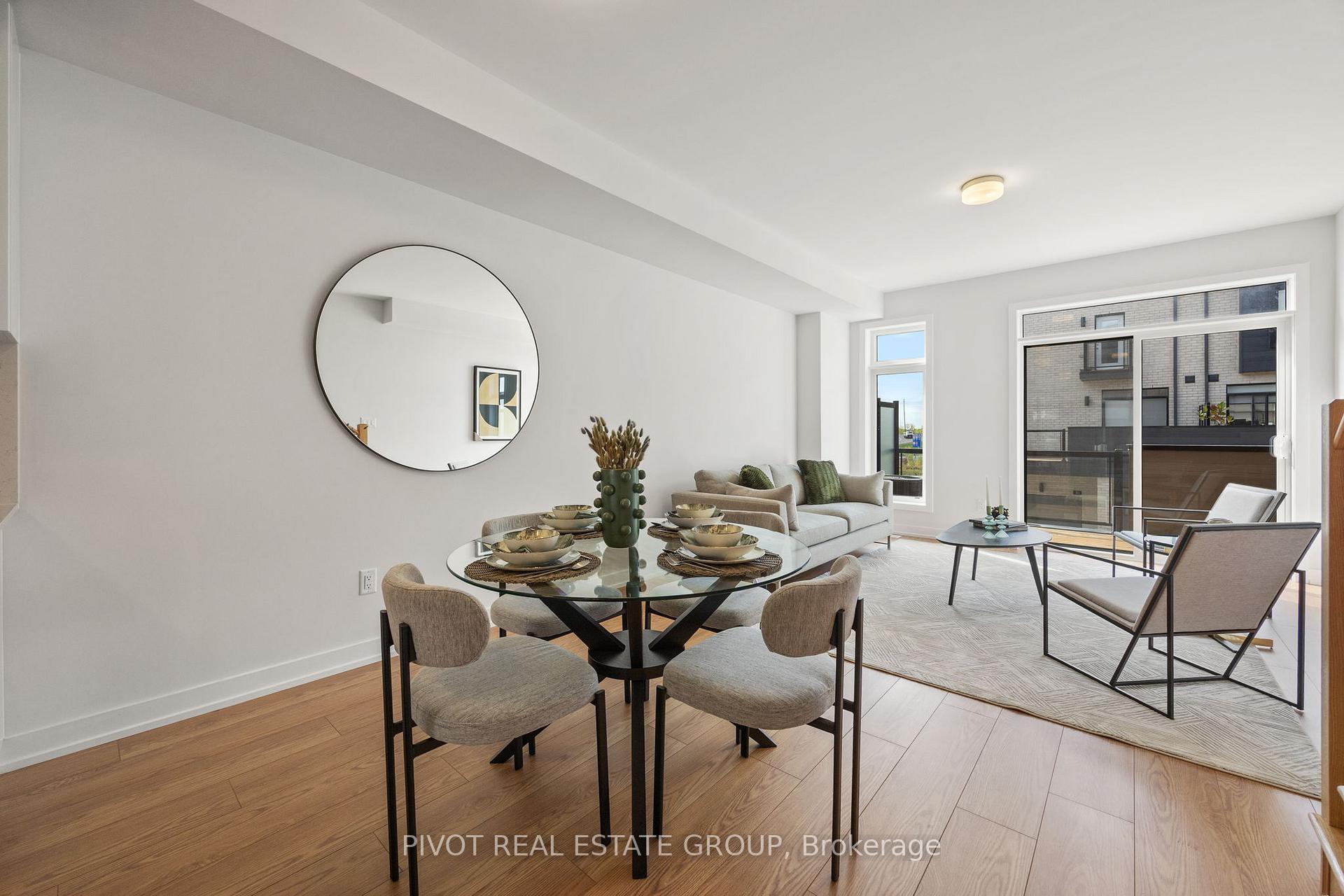 Photo 17 of 31 Pluto Way, Whitby, Brooklin — HOMEH