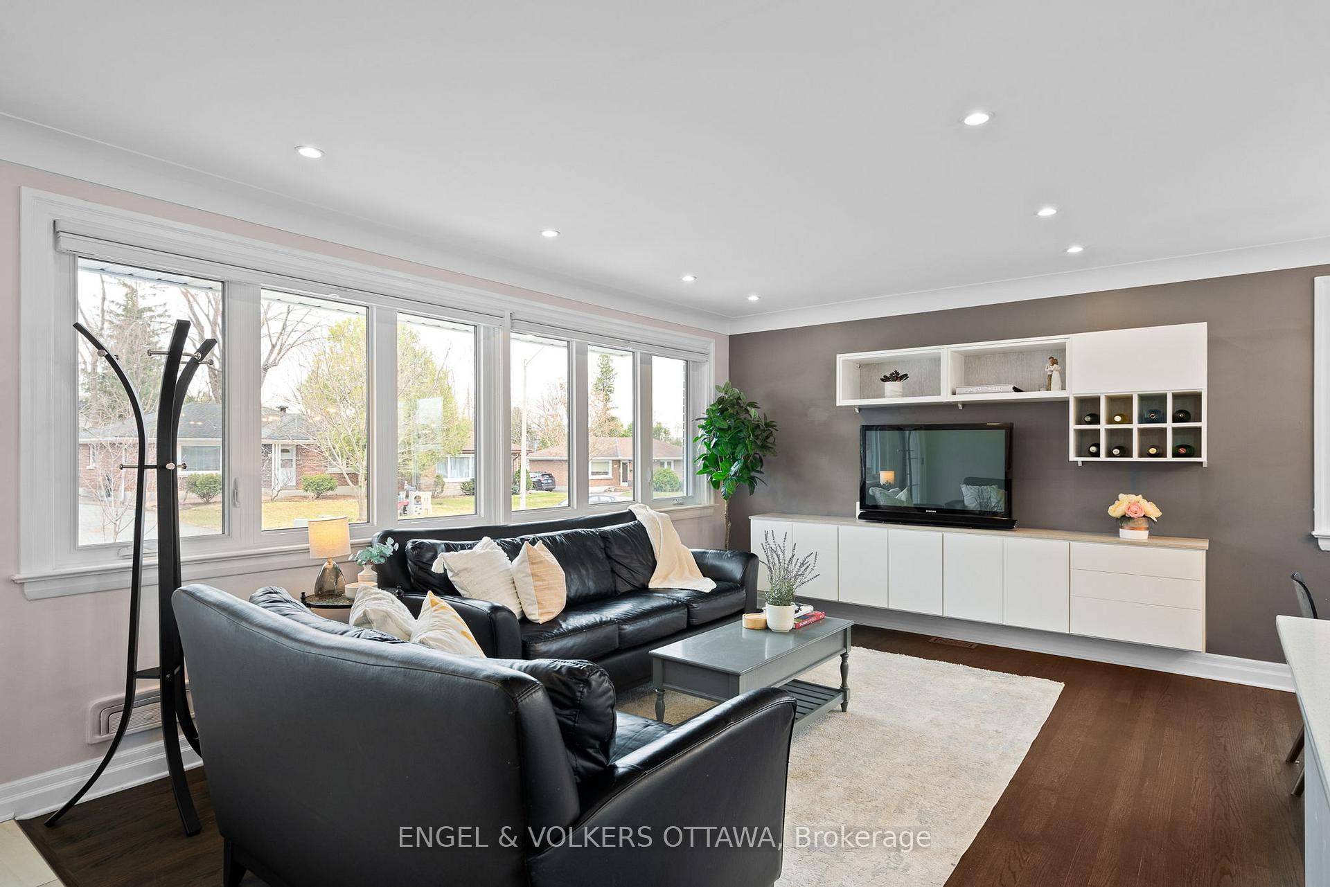 Photo 3 of 1297 Snowdon Street, Ottawa, Alta Vista — HOMEH