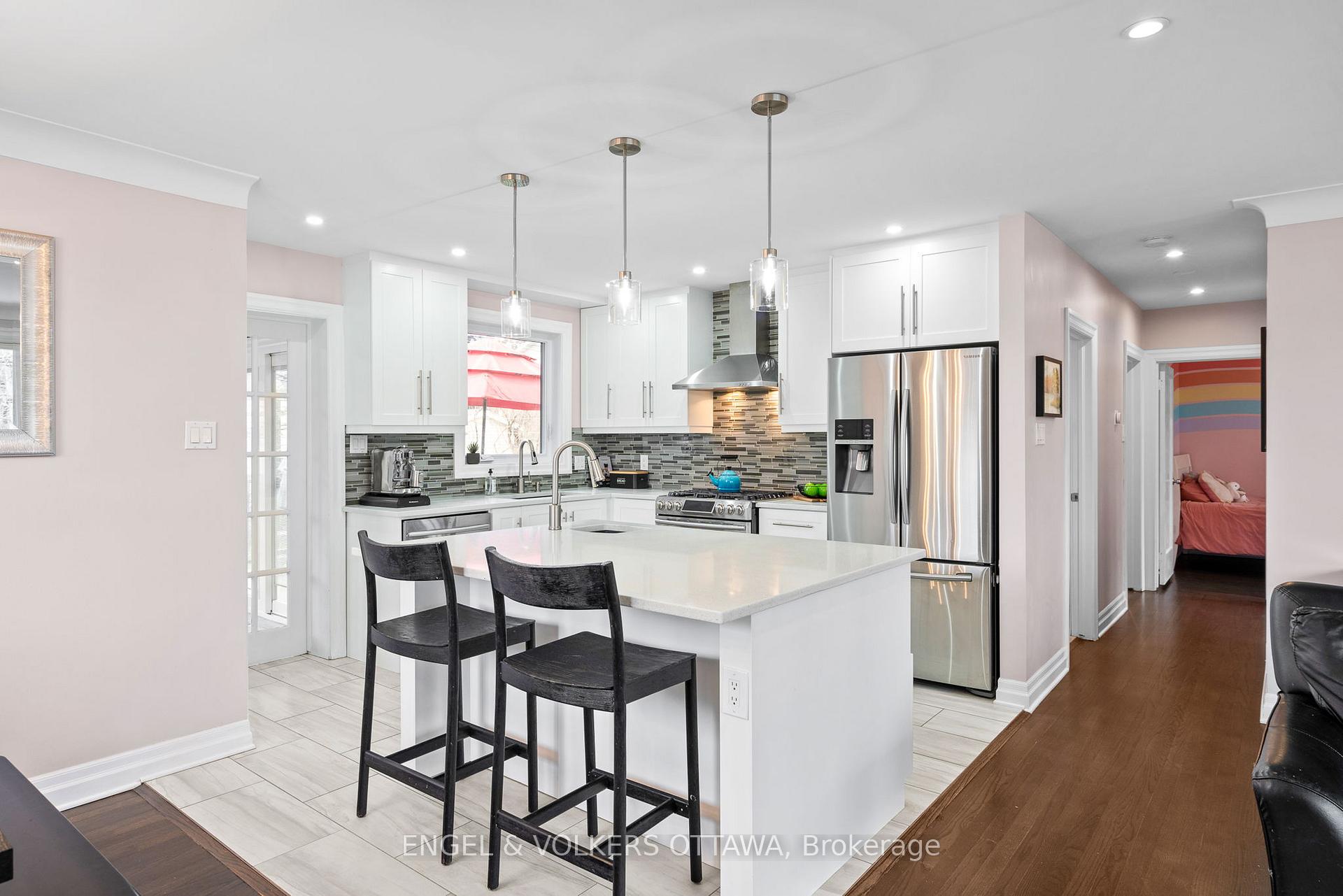 Photo 6 of 1297 Snowdon Street, Ottawa, Alta Vista — HOMEH