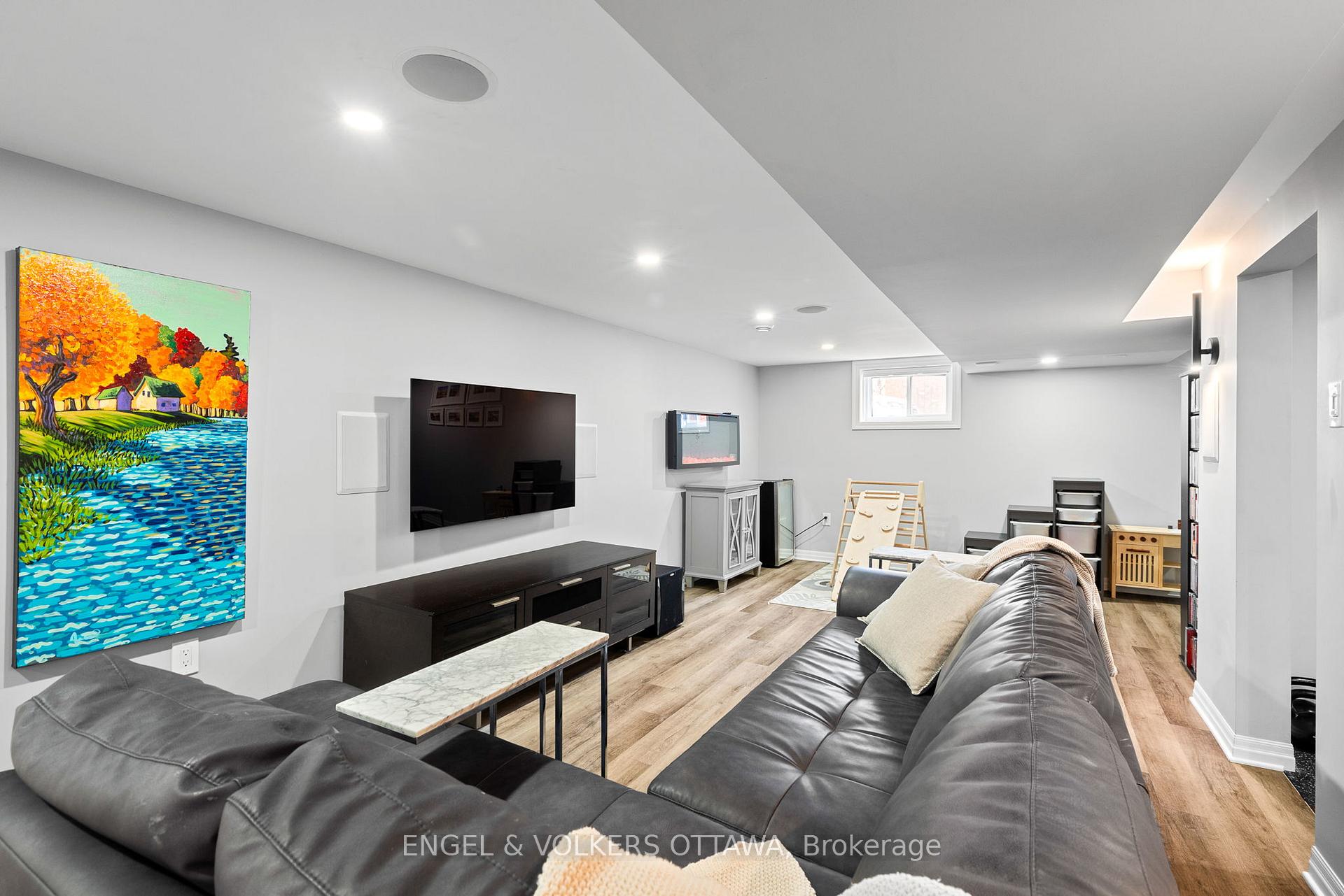 Photo 34 of 1297 Snowdon Street, Ottawa, Alta Vista — HOMEH
