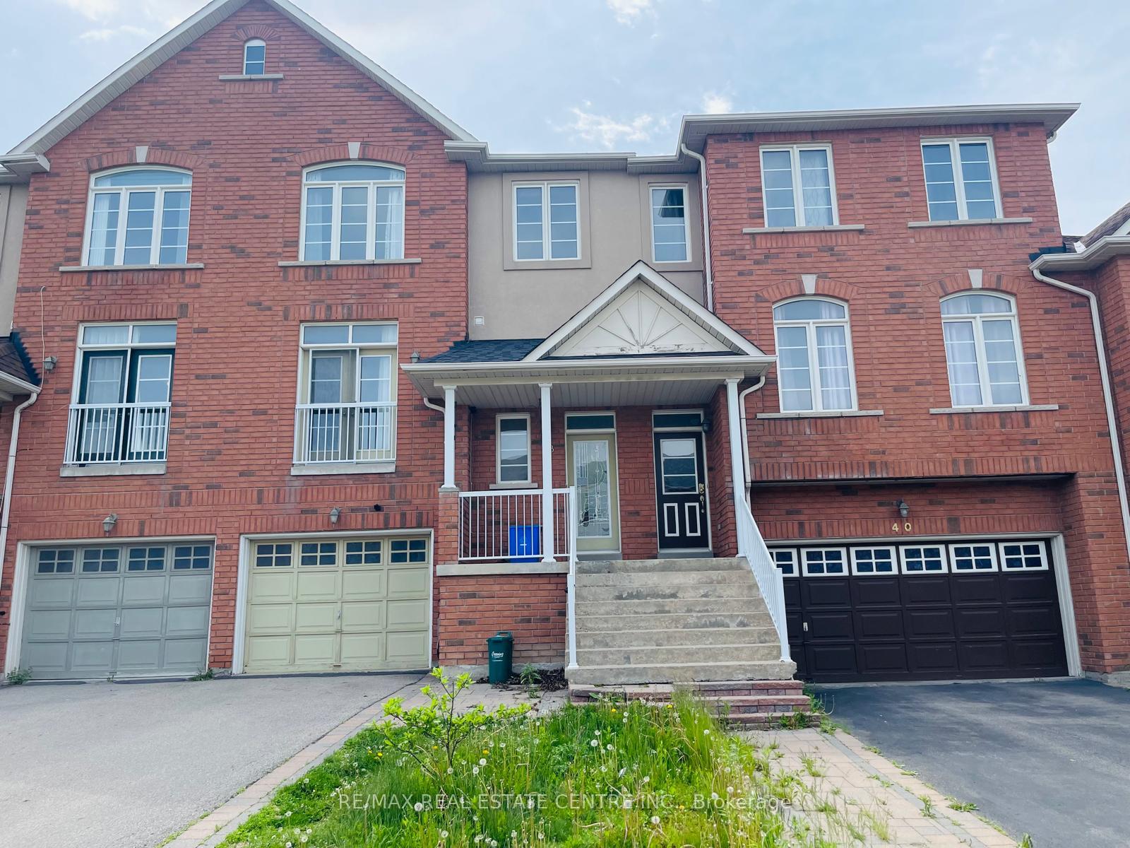 Photo 2 of 38 Rustwood Road, Vaughan, Patterson — HOMEH