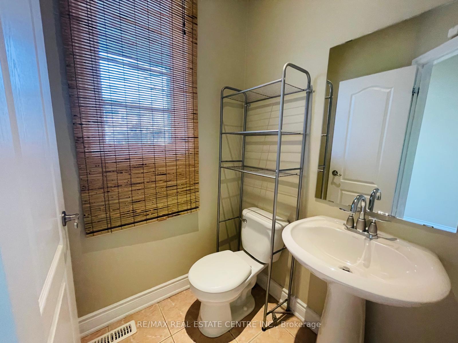 Photo 8 of 38 Rustwood Road, Vaughan, Patterson — HOMEH