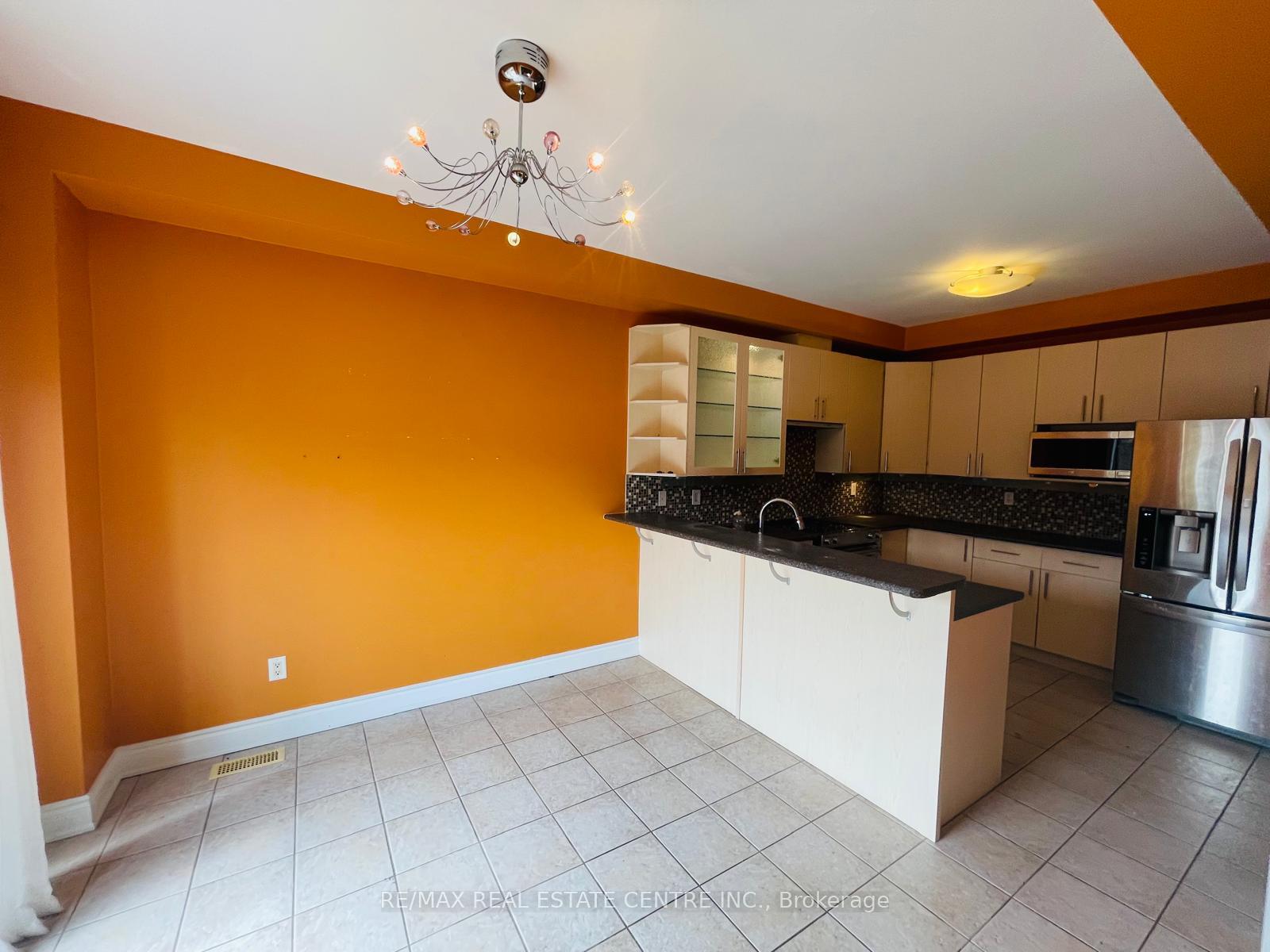 Photo 11 of 38 Rustwood Road, Vaughan, Patterson — HOMEH