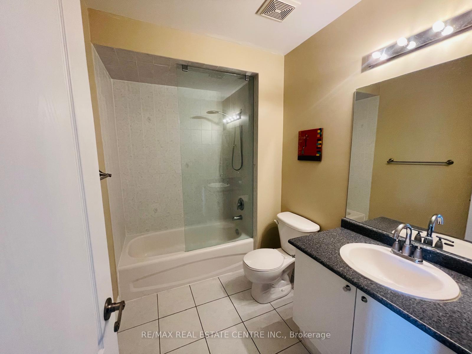 Photo 15 of 38 Rustwood Road, Vaughan, Patterson — HOMEH