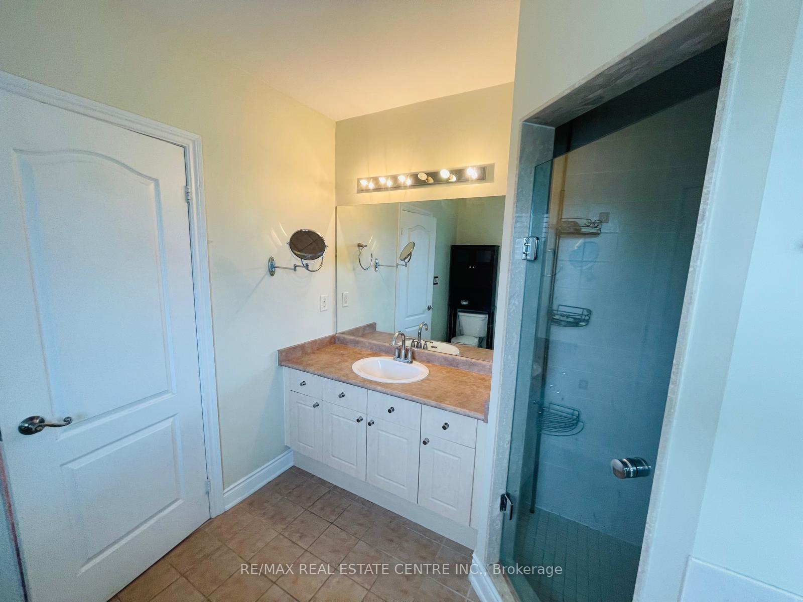 Photo 16 of 38 Rustwood Road, Vaughan, Patterson — HOMEH