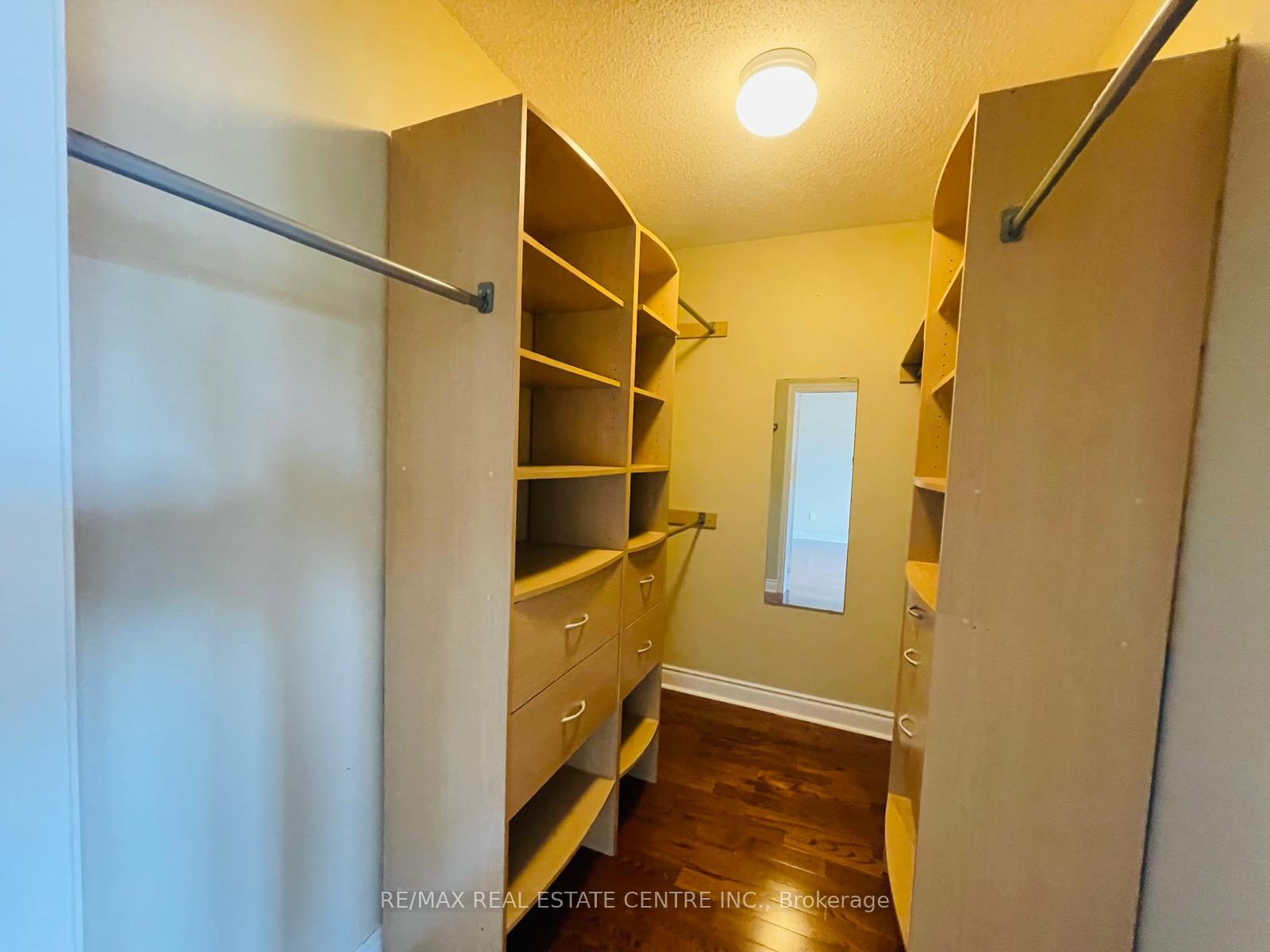 Photo 17 of 38 Rustwood Road, Vaughan, Patterson — HOMEH