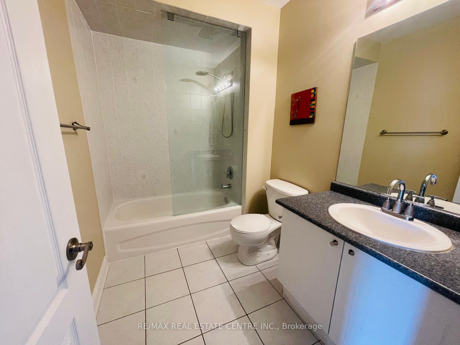 Photo 18 of 38 Rustwood Road, Vaughan, Patterson — HOMEH