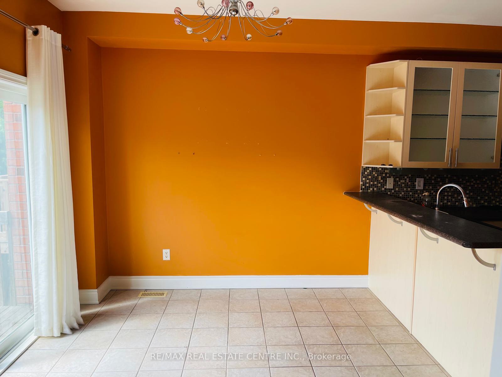 Photo 27 of 38 Rustwood Road, Vaughan, Patterson — HOMEH