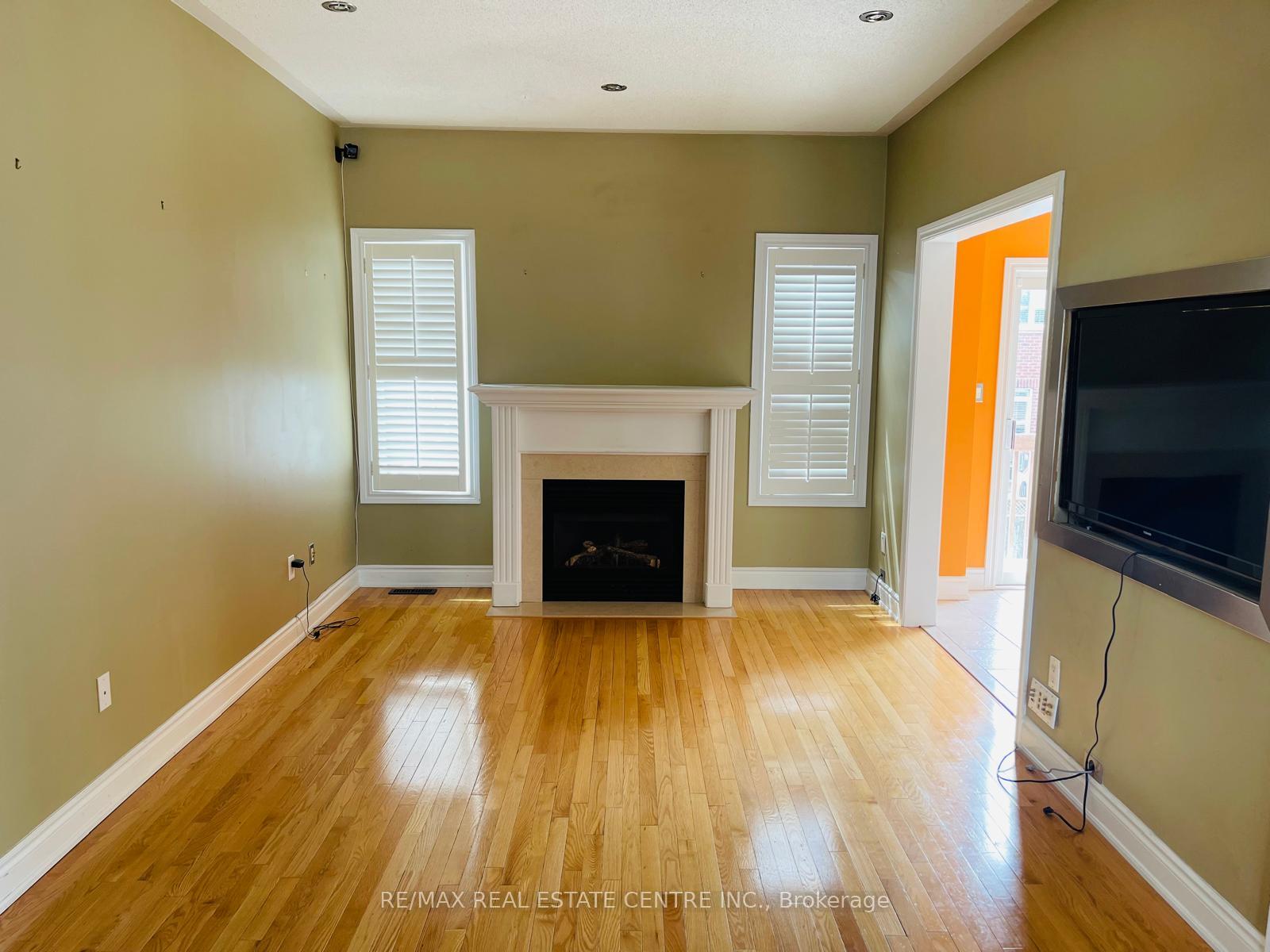 Photo 28 of 38 Rustwood Road, Vaughan, Patterson — HOMEH