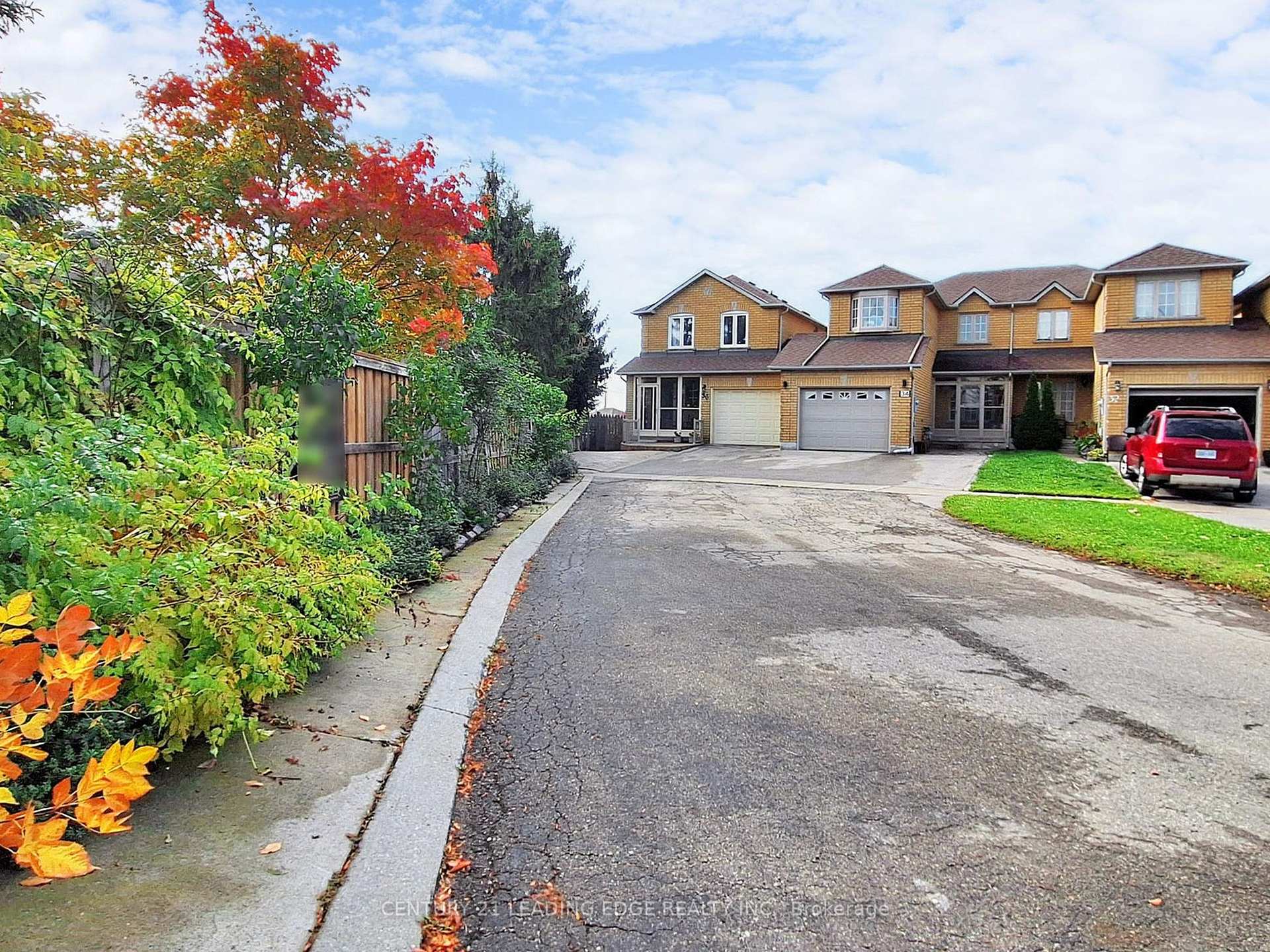 Photo 3 of 36 Opera Place, Vaughan, East Woodbridge — HOMEH