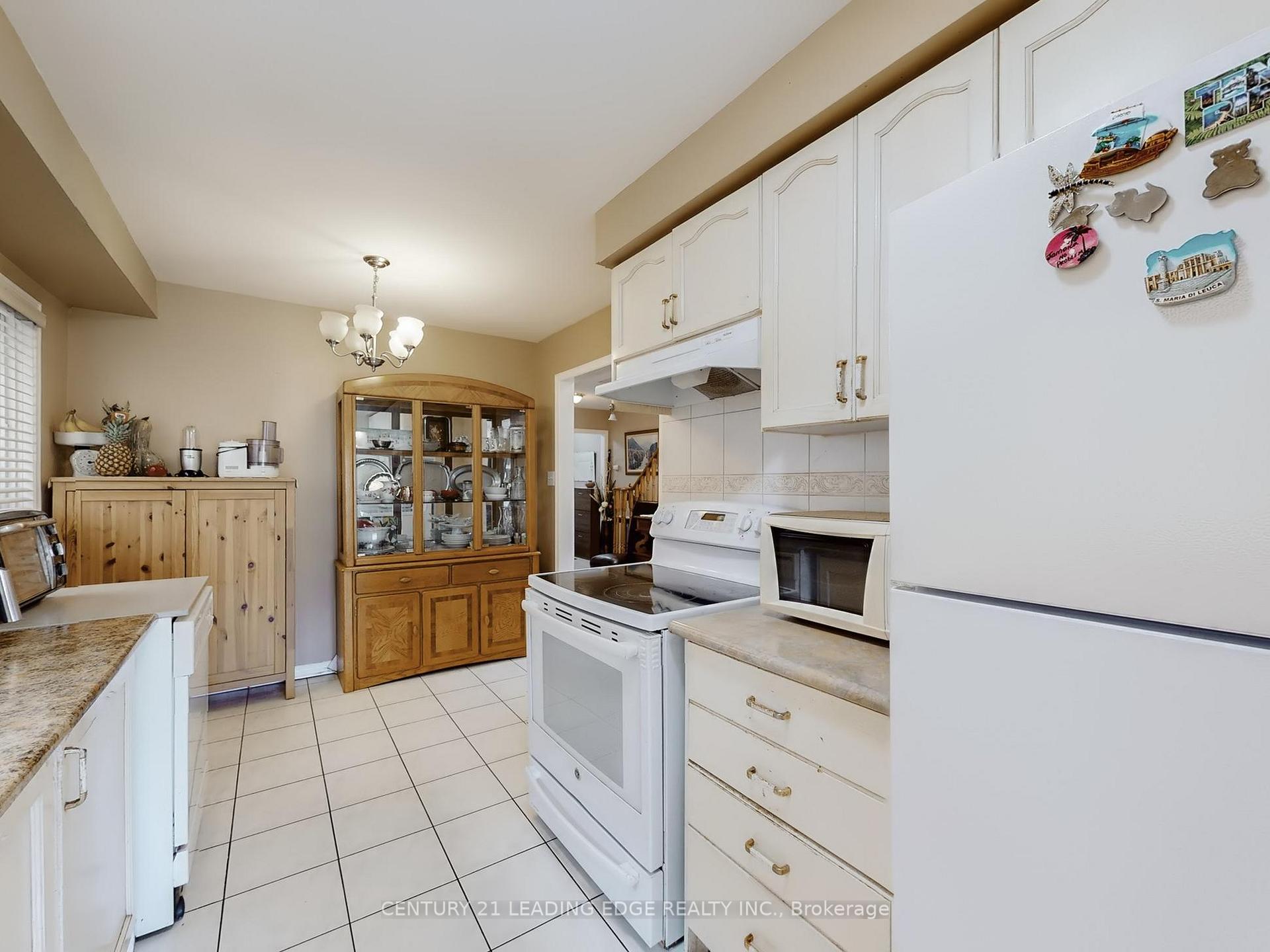 Photo 9 of 36 Opera Place, Vaughan, East Woodbridge — HOMEH
