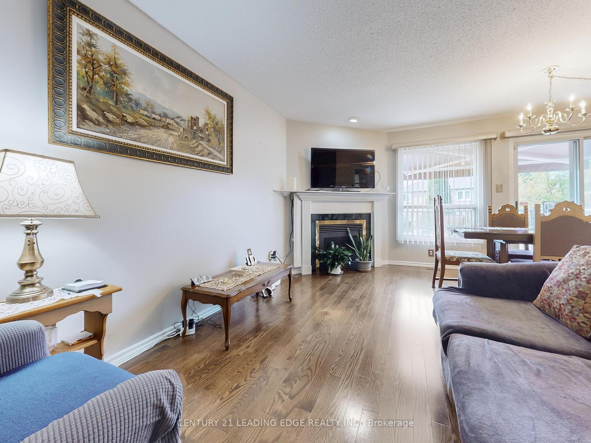 Photo 10 of 36 Opera Place, Vaughan, East Woodbridge — HOMEH