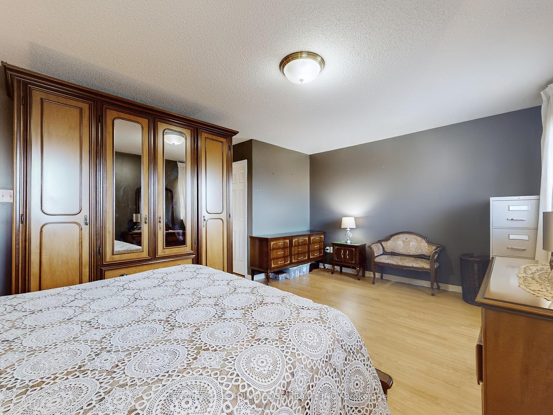 Photo 17 of 36 Opera Place, Vaughan, East Woodbridge — HOMEH