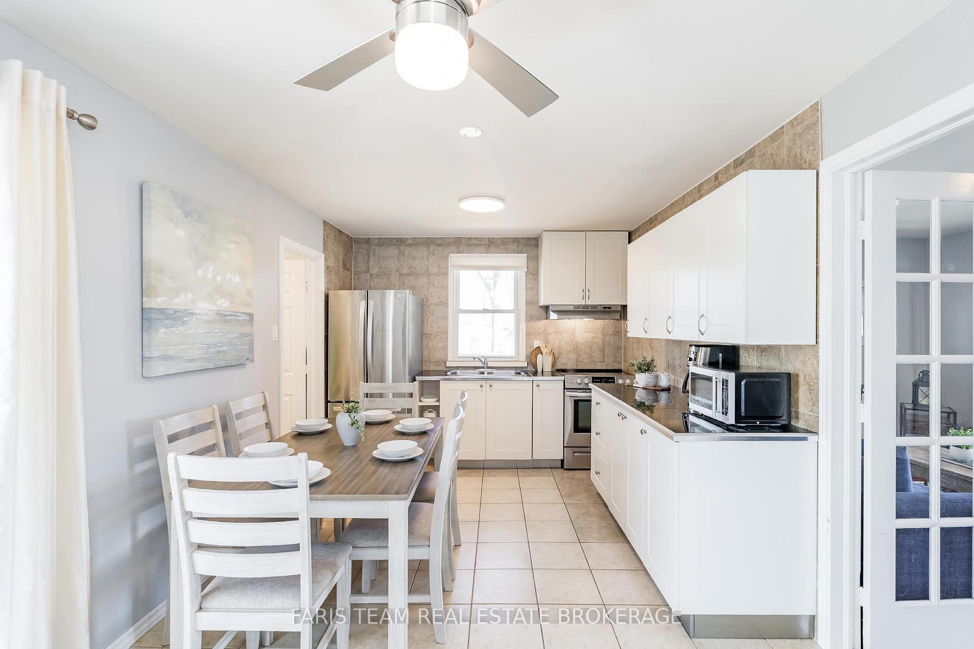 Photo 5 of 24 Old Mosley Street, Wasaga Beach — HOMEH