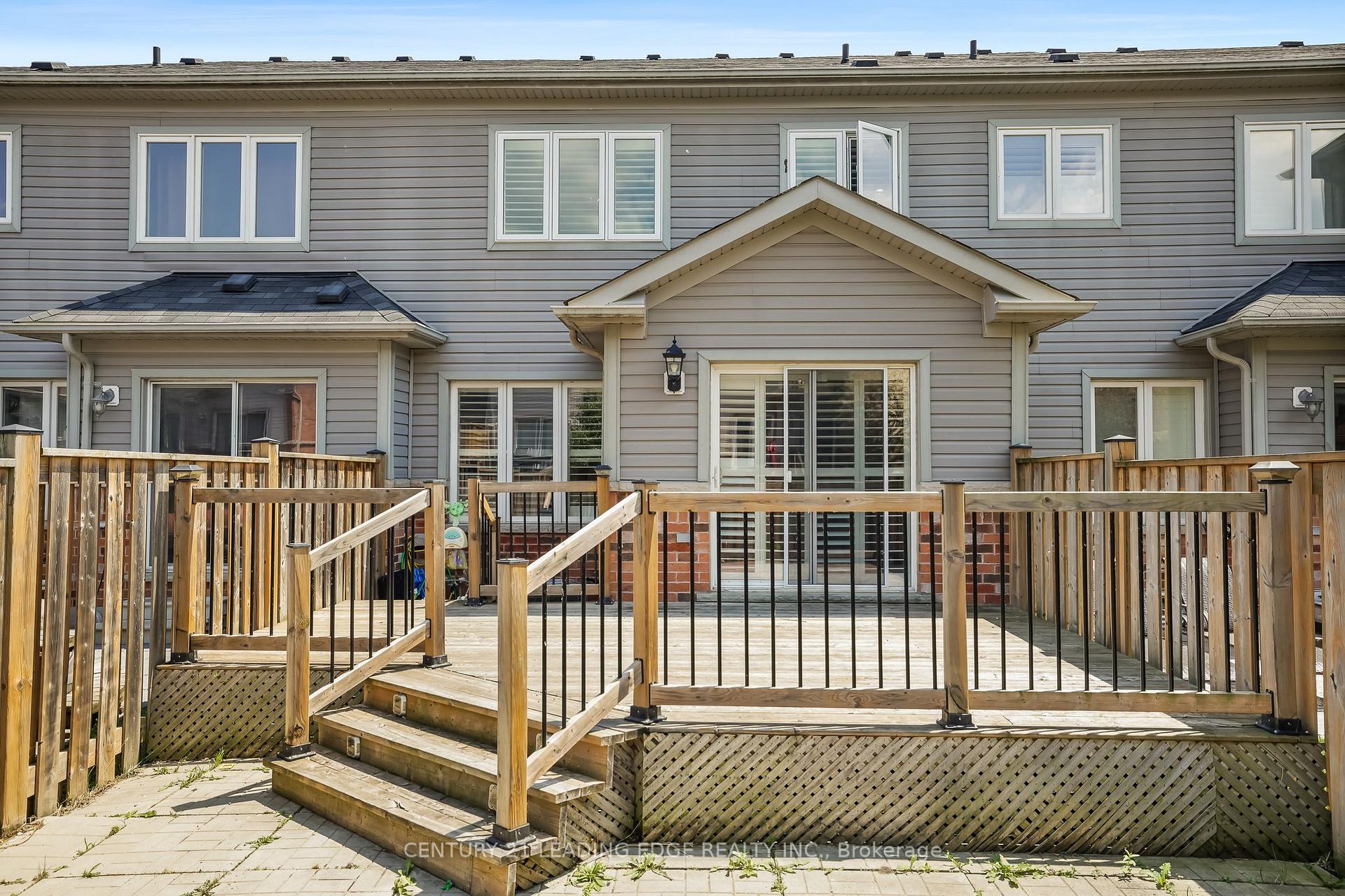 Photo 5 of 28 Harbourside Drive, Whitby, Port Whitby — HOMEH