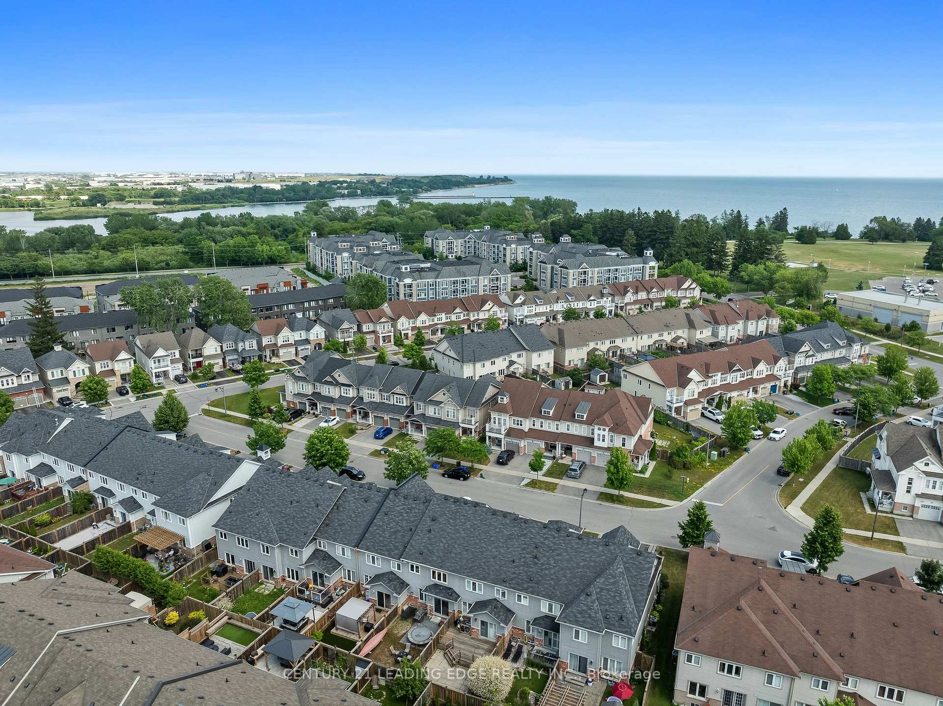Photo 10 of 28 Harbourside Drive, Whitby, Port Whitby — HOMEH