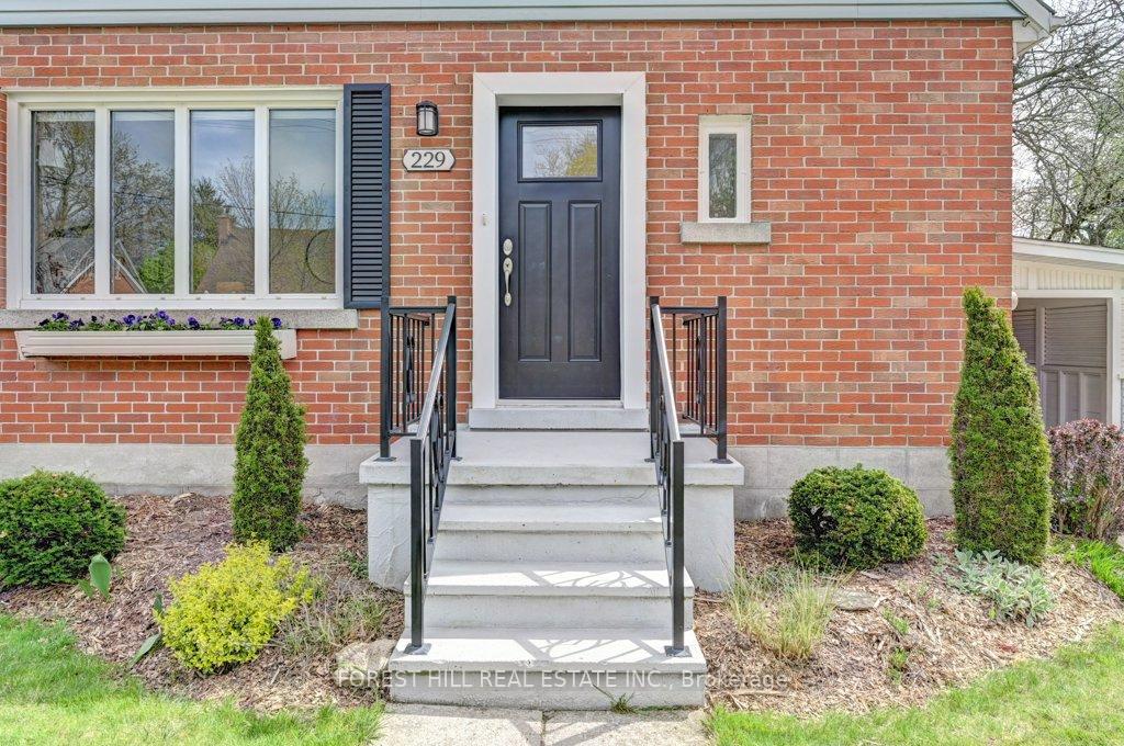 Photo 3 of 229 Neilson Avenue, Waterloo — HOMEH