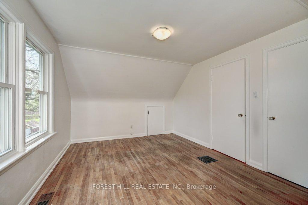 Photo 23 of 229 Neilson Avenue, Waterloo — HOMEH