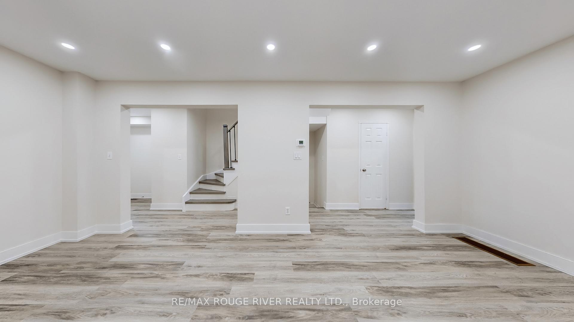 Photo 5 of 6 Hibbard Drive, Ajax, Central — HOMEH