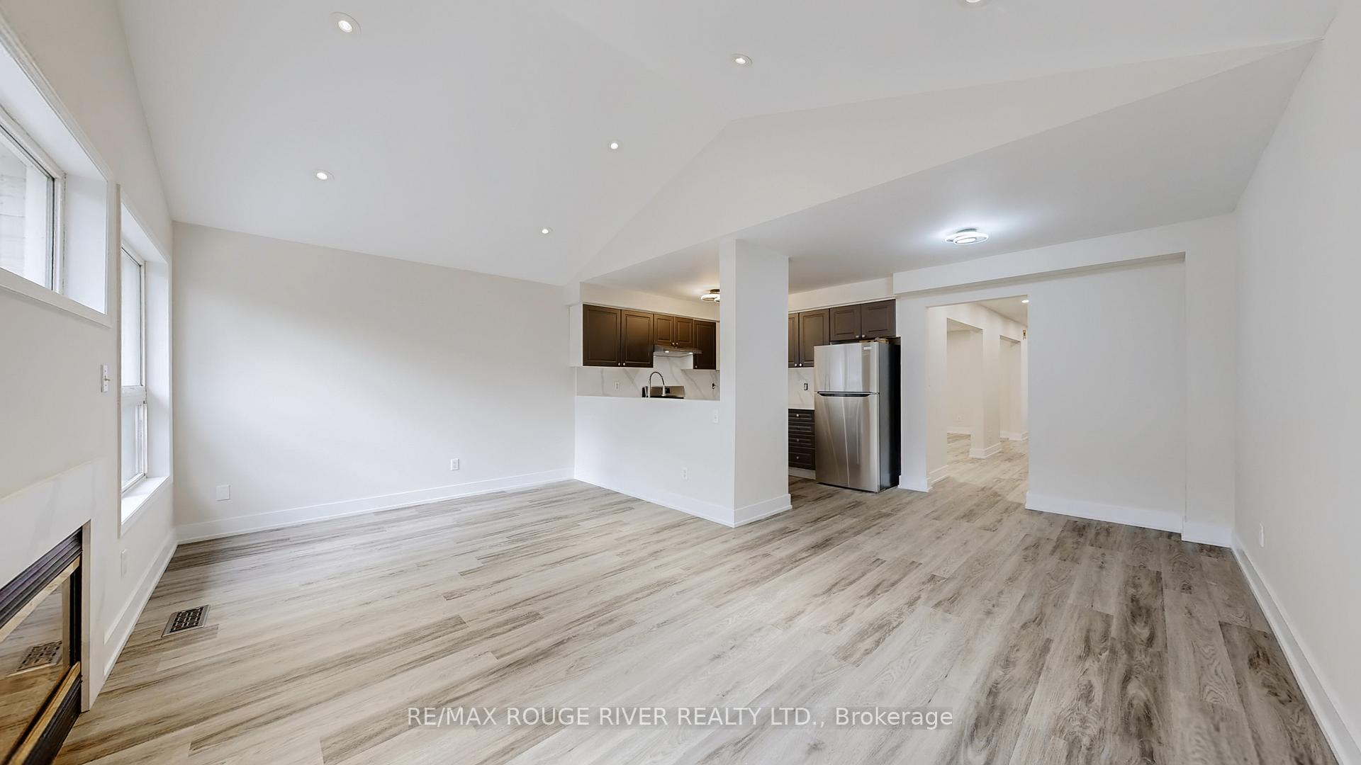 Photo 7 of 6 Hibbard Drive, Ajax, Central — HOMEH