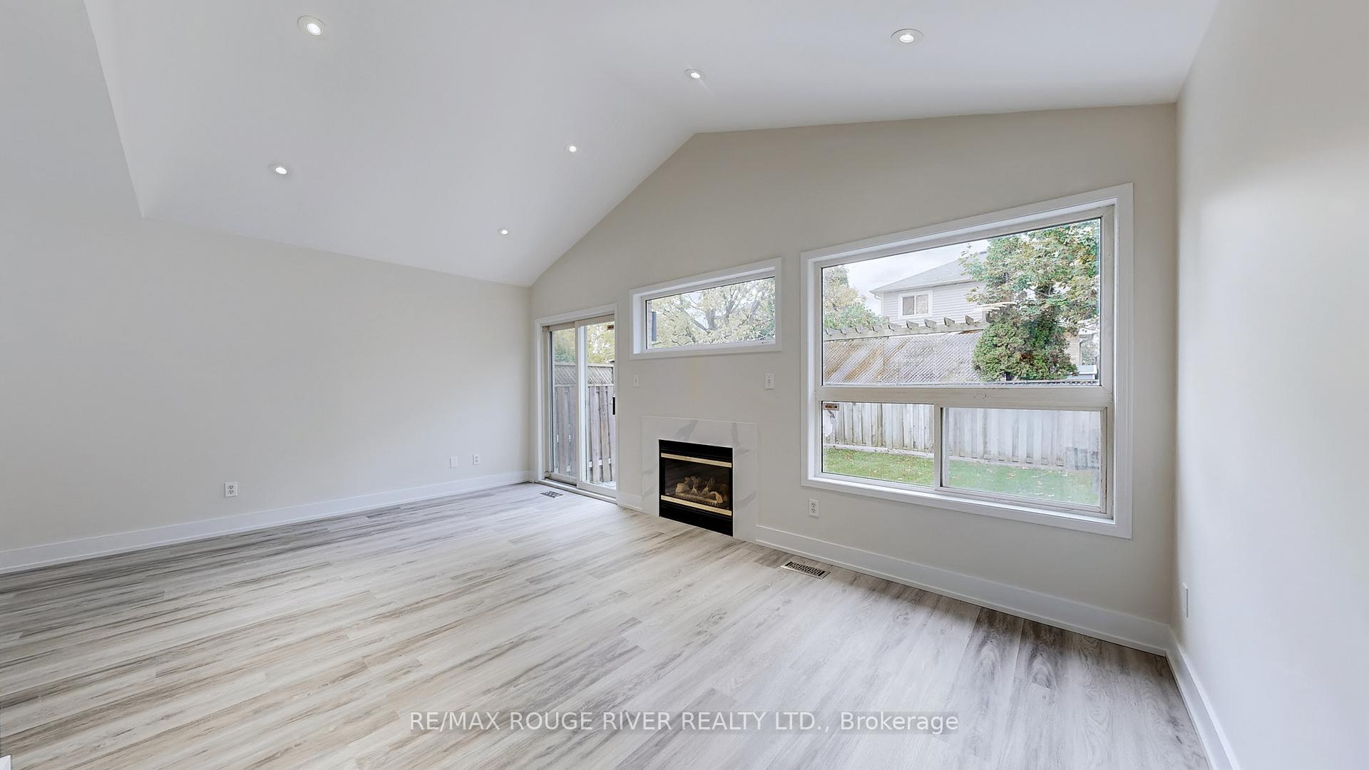 Photo 12 of 6 Hibbard Drive, Ajax, Central — HOMEH